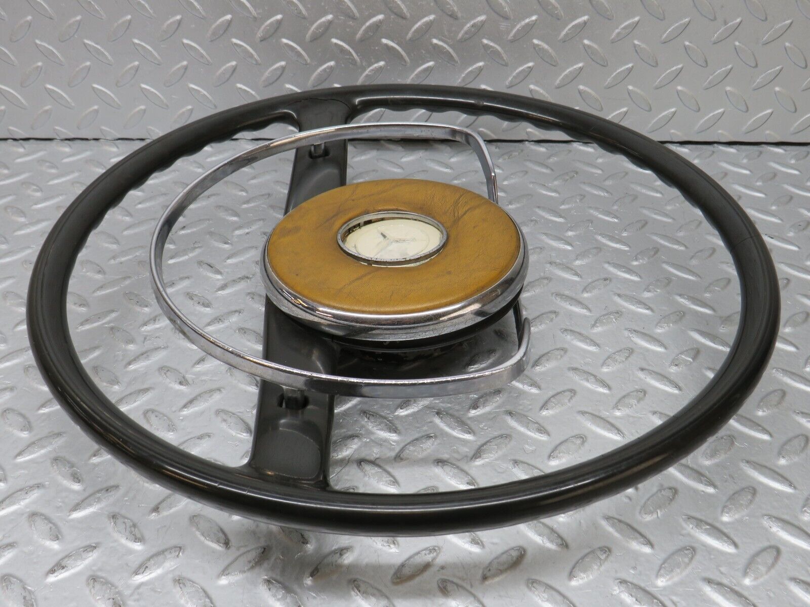 35679 Mercedes-Benz W108 Steering Wheel