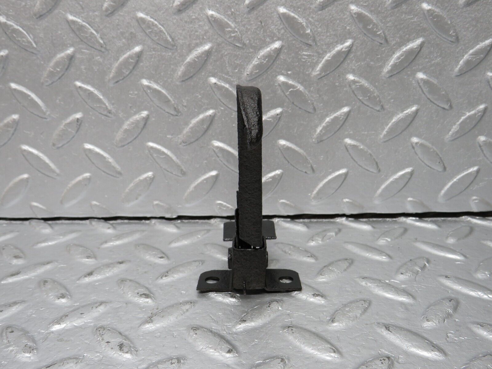 40440 Mercedes-Benz W110 230 Bonnet Safety Latch