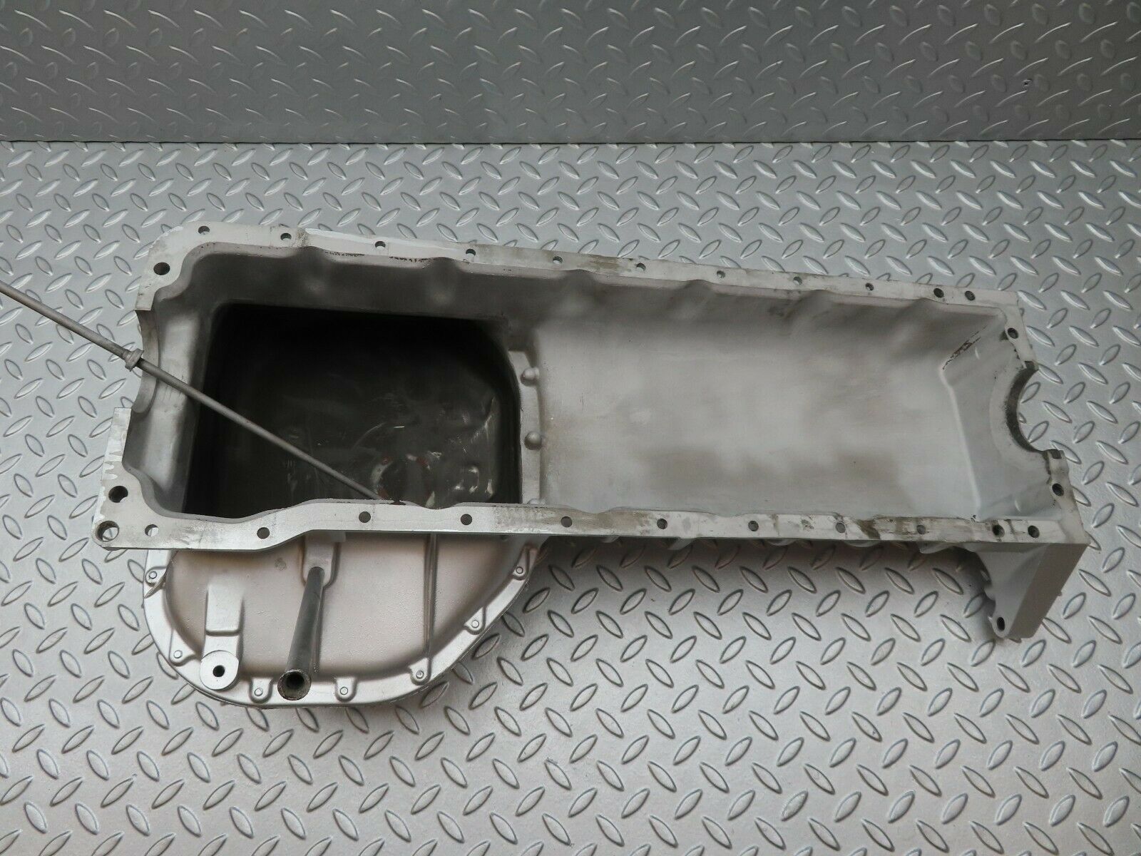 3492 Mercedes-Benz W108 280SE Oil pan Oil sump 1080140302