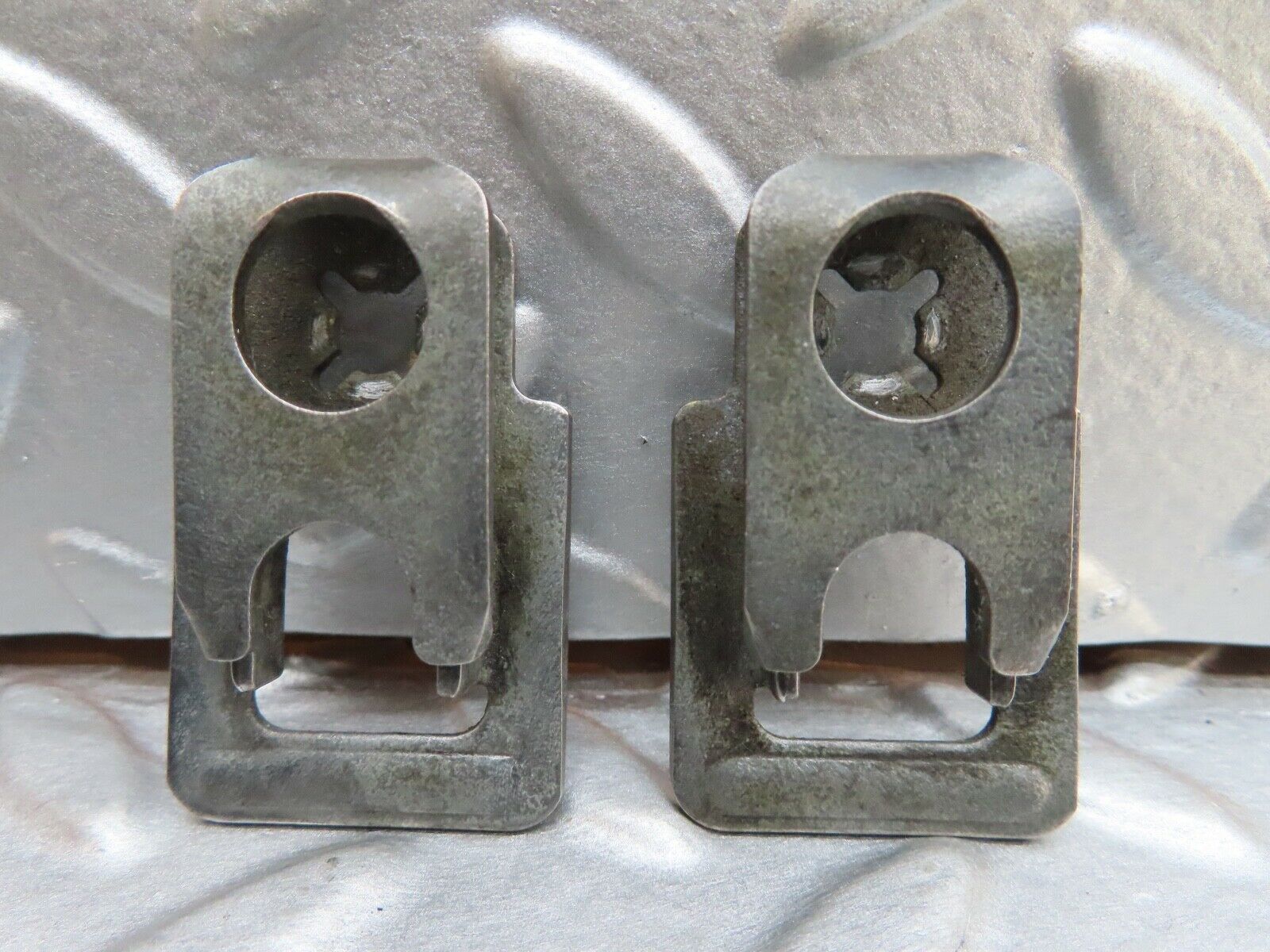 17507 Mercedes-Benz R129 300SL Coupe Fuel Injector Bracket Holder