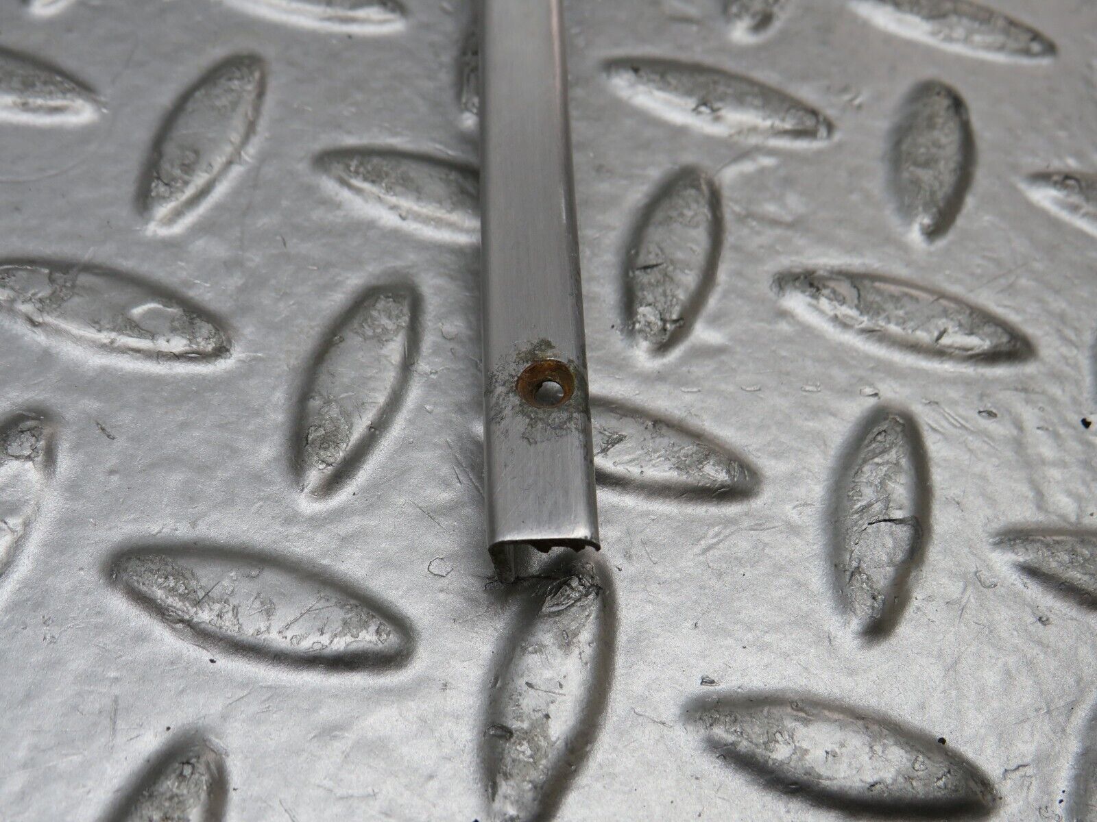 36216 Mercedes-Benz W126 420SE Sunroof Chrome Trim