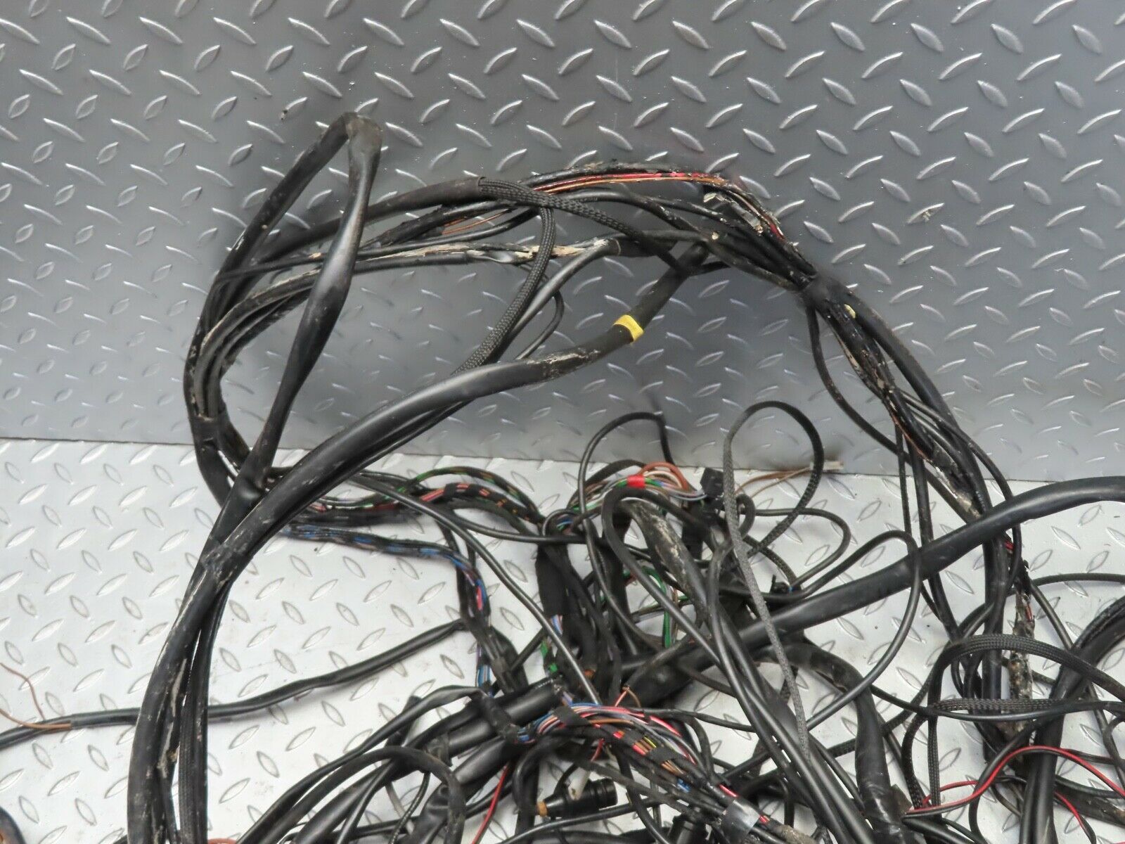 21647 Mercedes-Benz W126 300SE Engine Chassis Body Wire Wiring Harness