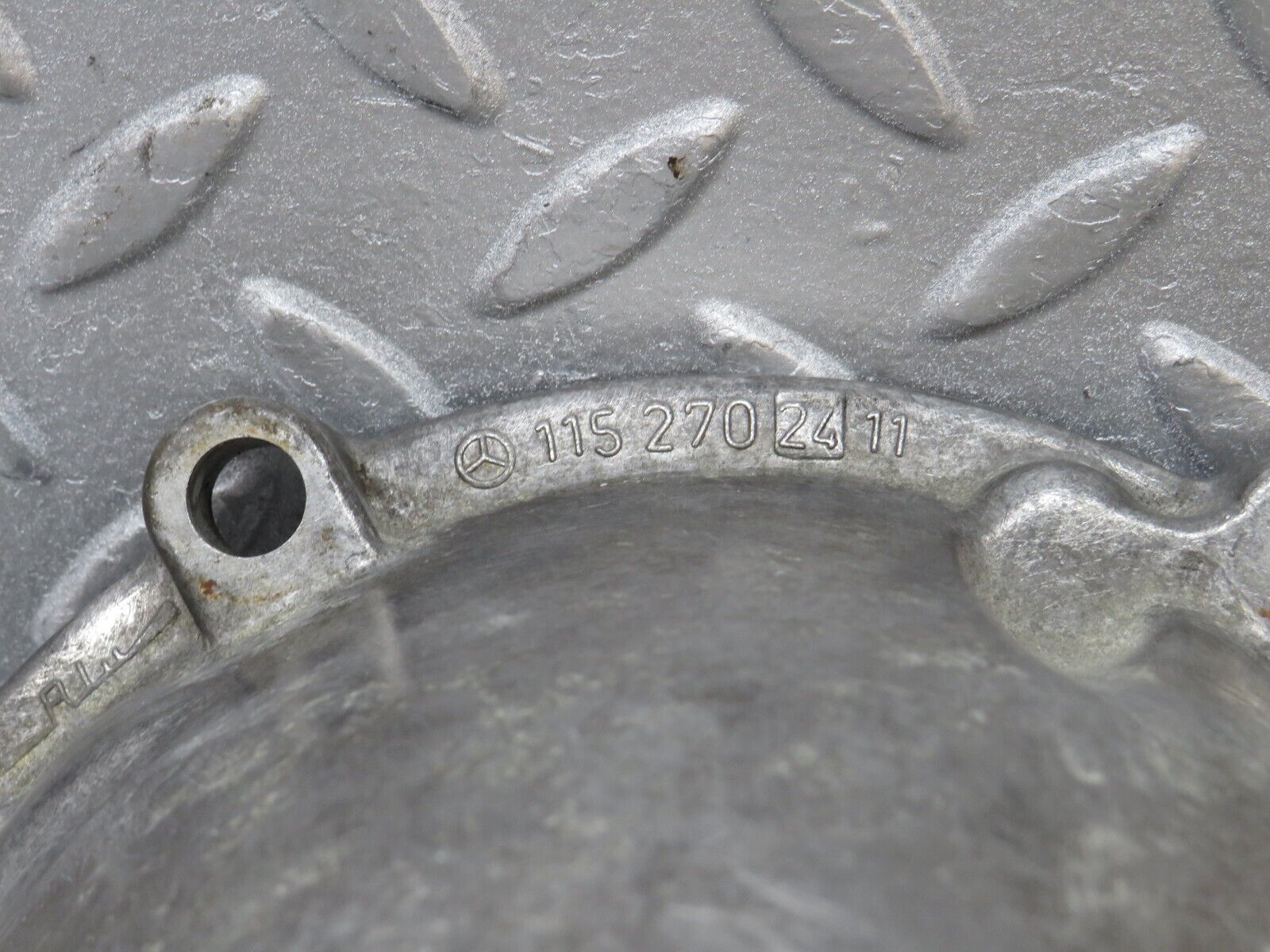 37680 Mercedes-Benz W109 300SEL Automatic Gearbox Rear Housing 1152702411