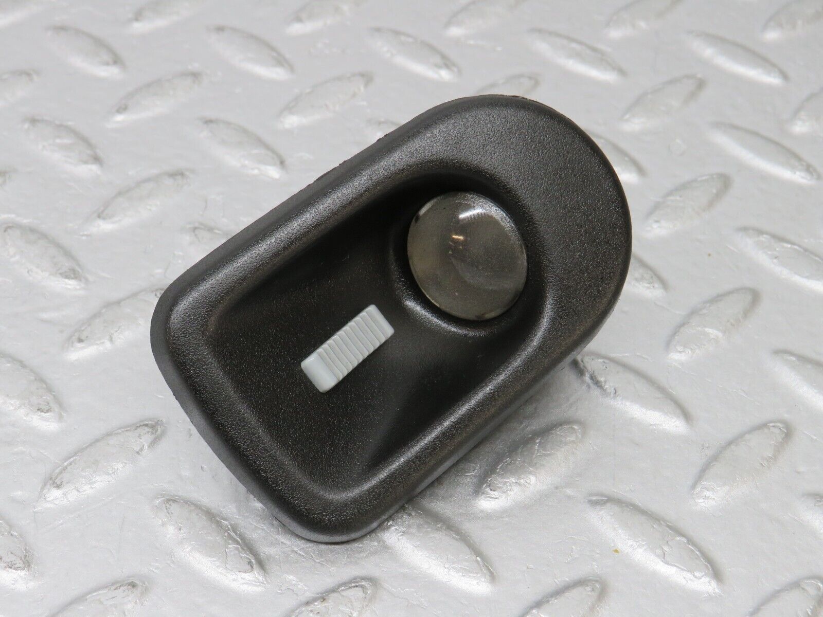 36077 Mercedes-Benz W126 420SE Rear Right Interior Light 1268200401