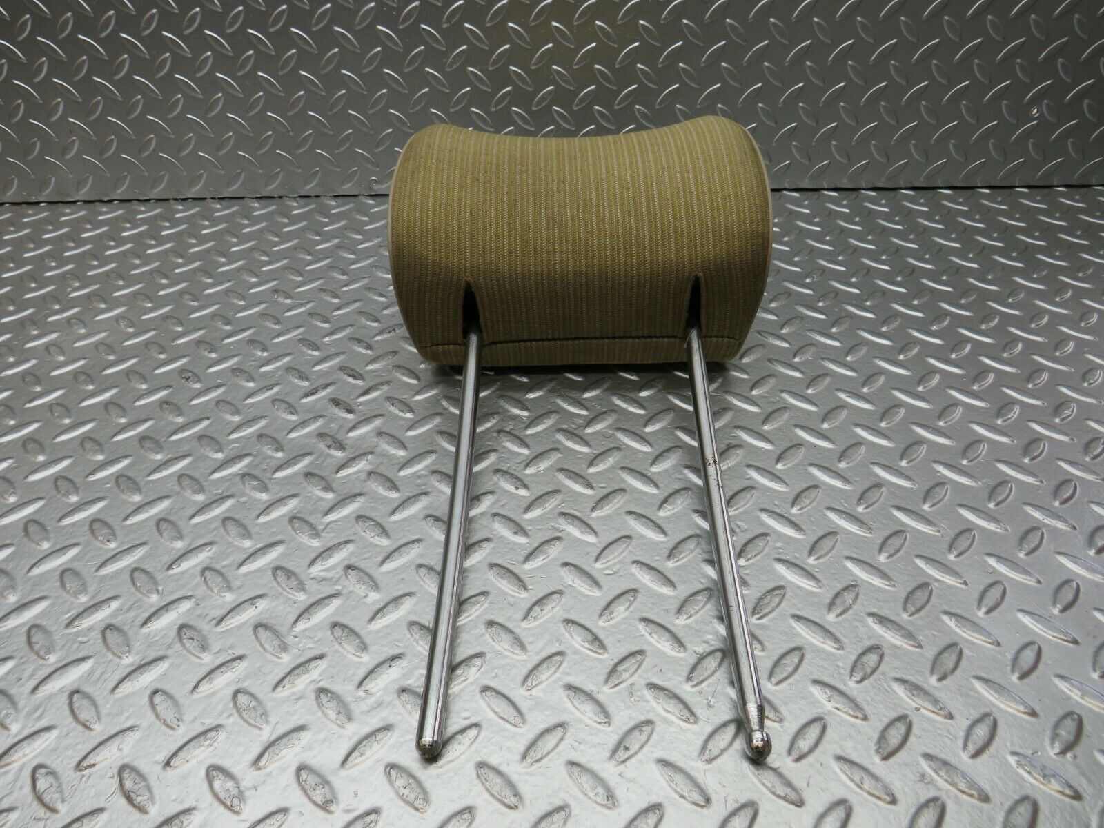 24143 Mercedes-Benz W123 280E Front Seat Headrest