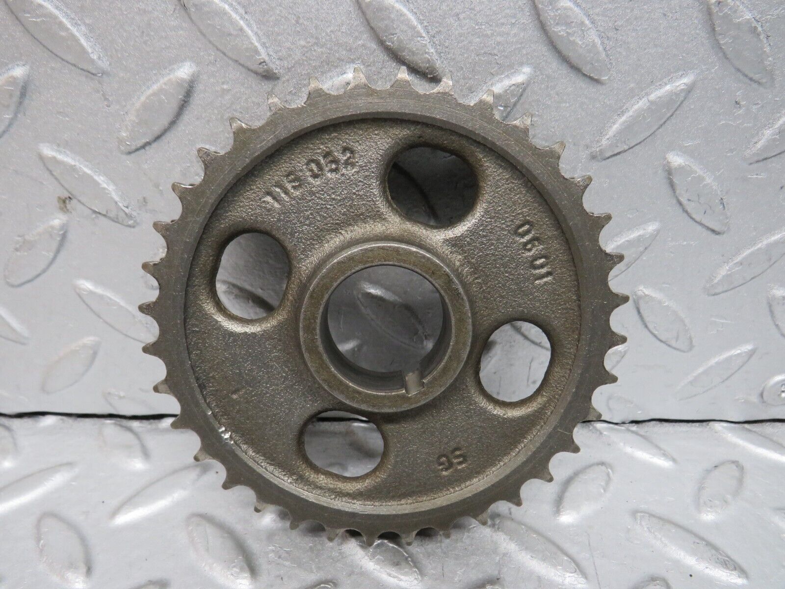 37609 Mercedes-Benz W109 300SEL Camshaft Timing Gear 1160520601