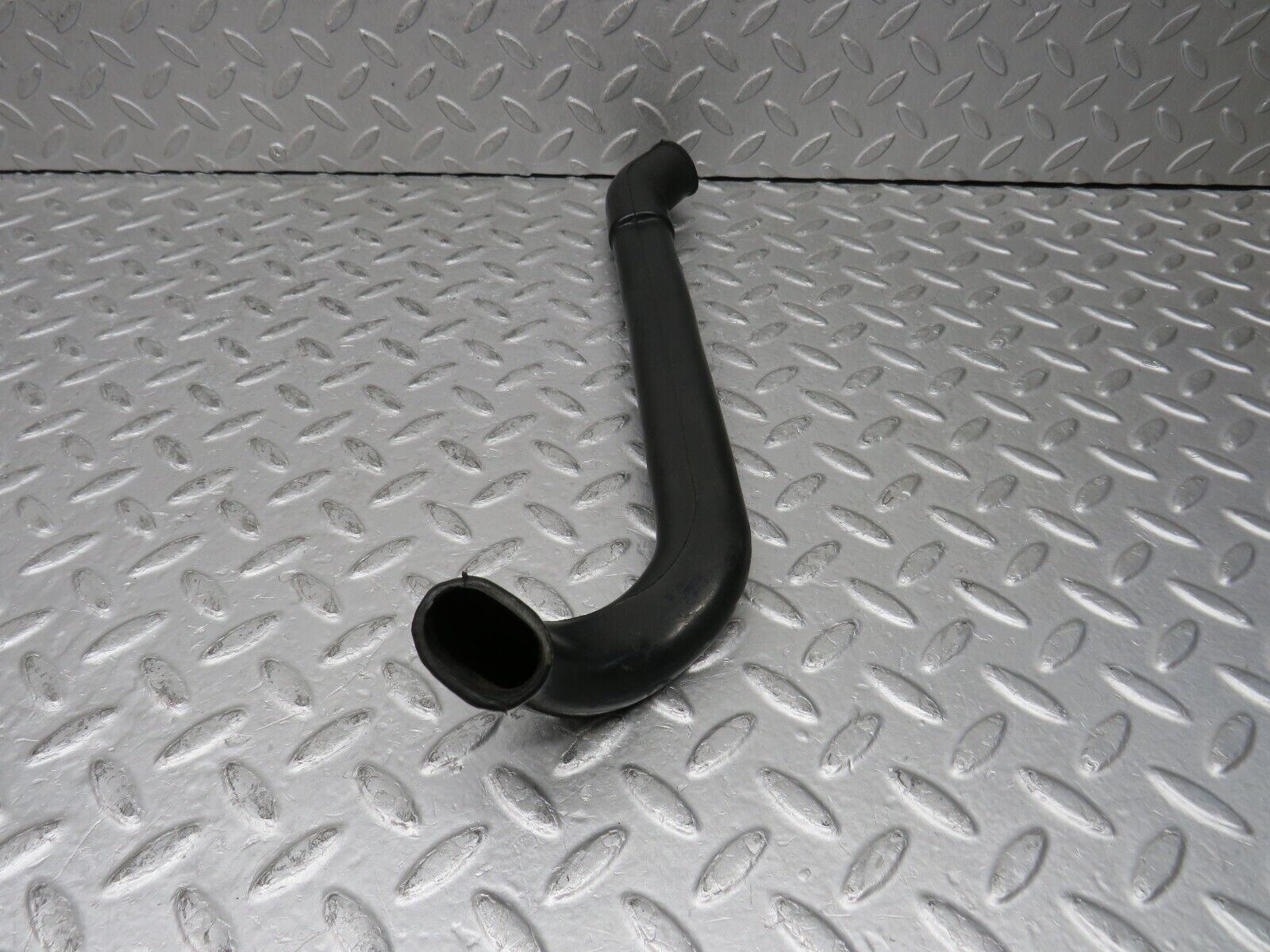 38003 Mercedes-Benz A124 320E Cabriolet Water Drain Hose Left 1246280194