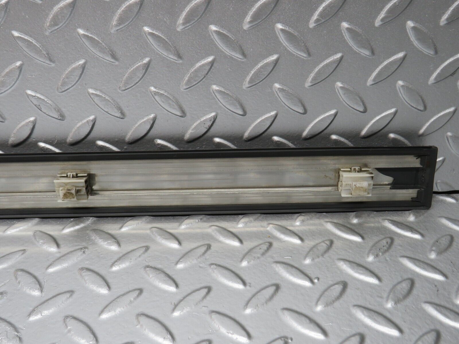 32299 Mercedes-Benz S124 300TE Wagon Front Right Door Lower Moulding Trim