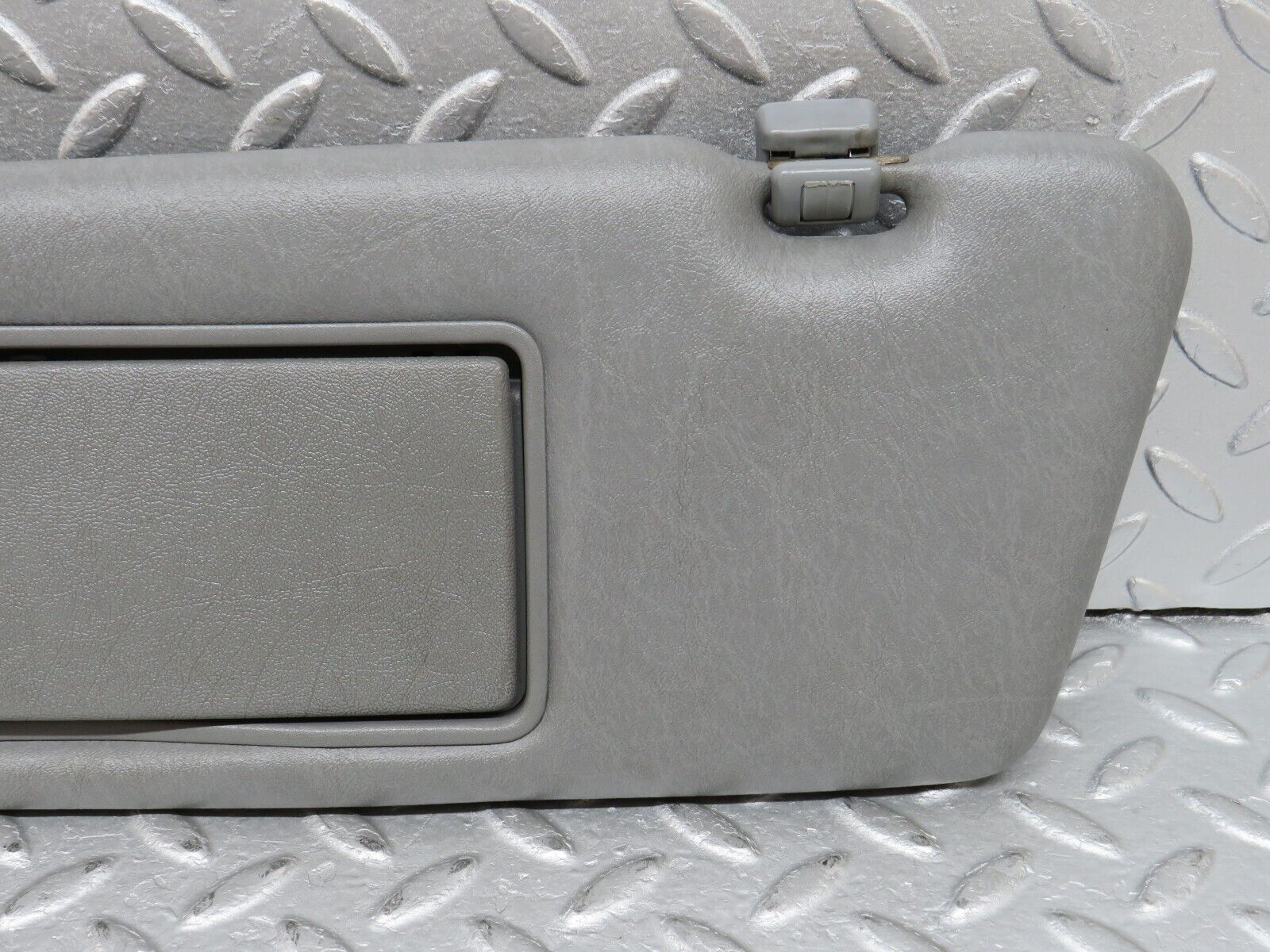 35970 Mercedes-Benz W126 420SE Sun Visor Left Side Grey