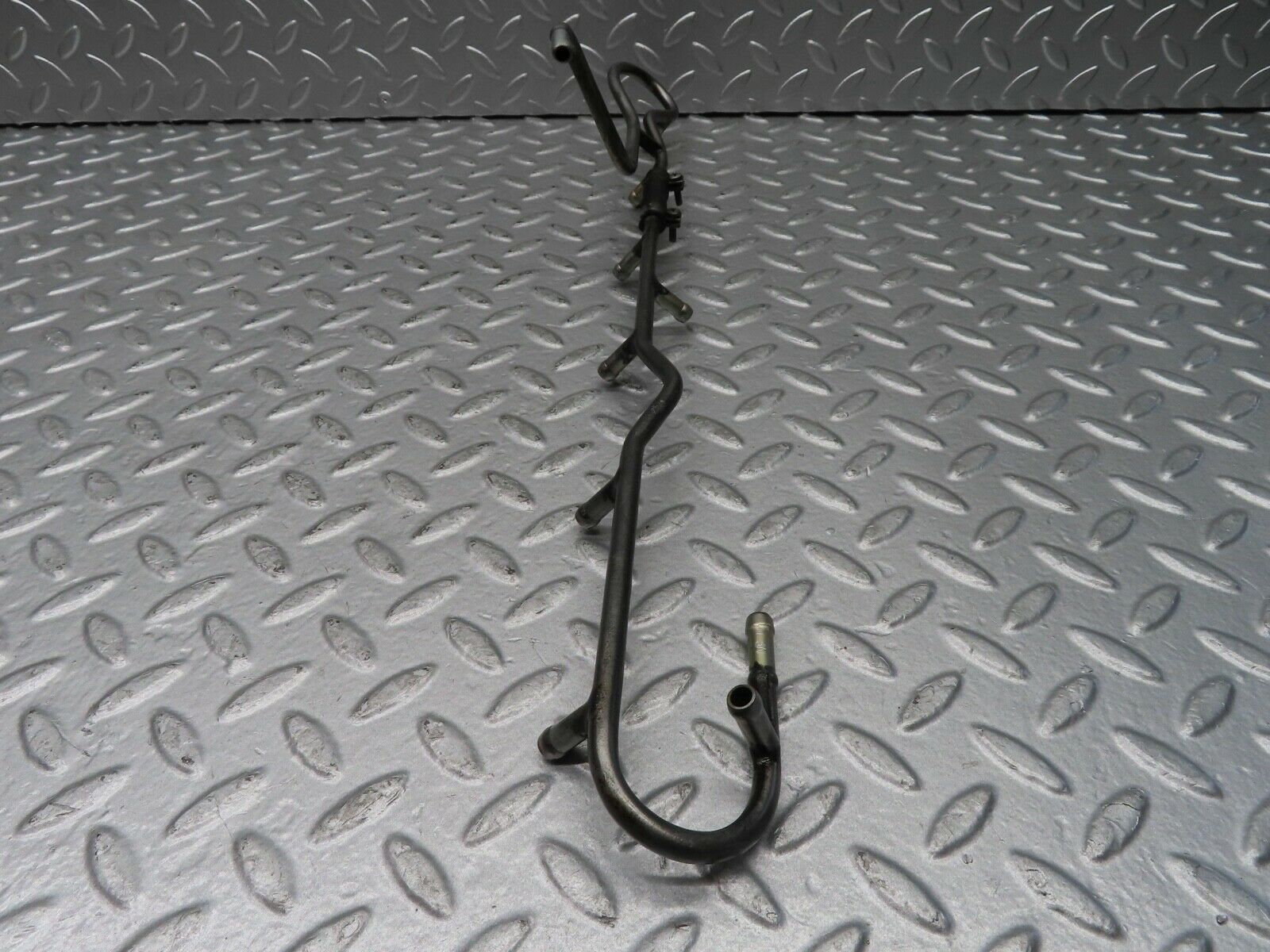 20392 Mercedes-Benz W114 280CE Coupe Fuel Injector Pipe