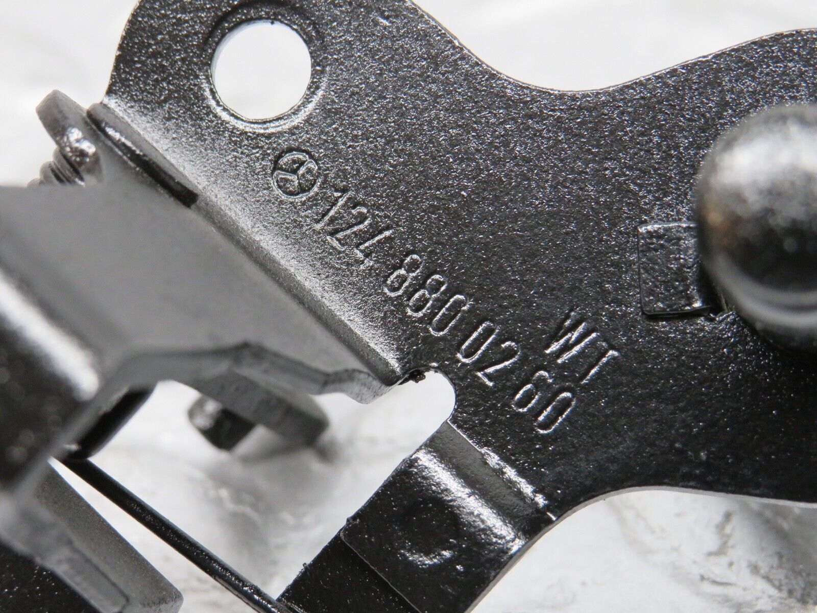 38064 Mercedes-Benz A124 320E Cabriolet Bonnet Lock Latch 1248800260