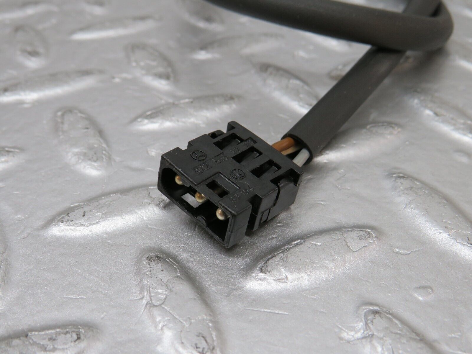 37978 Mercedes-Benz A124 320E Cabriolet Steering Column Adjustment Switch 0025458007