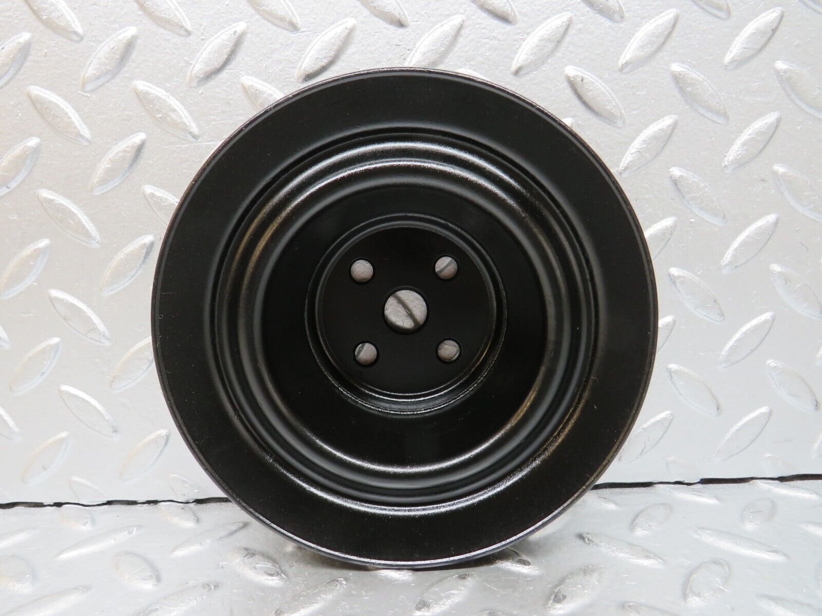 0062 Mercedes-Benz W116 350SE Water Pump Pulley