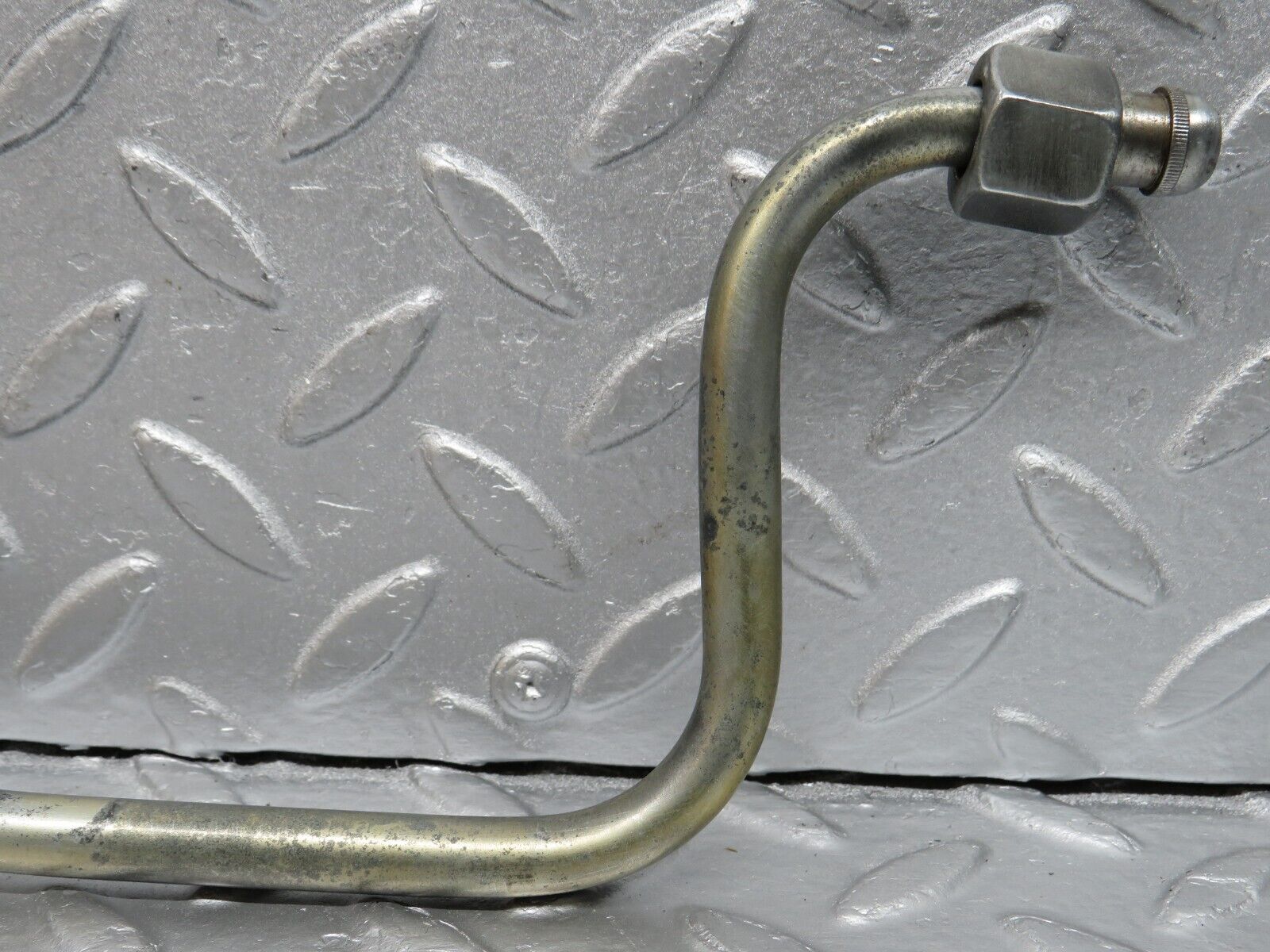 39805 Mercedes-Benz R129 320SL Coupe Oil Line Pipe