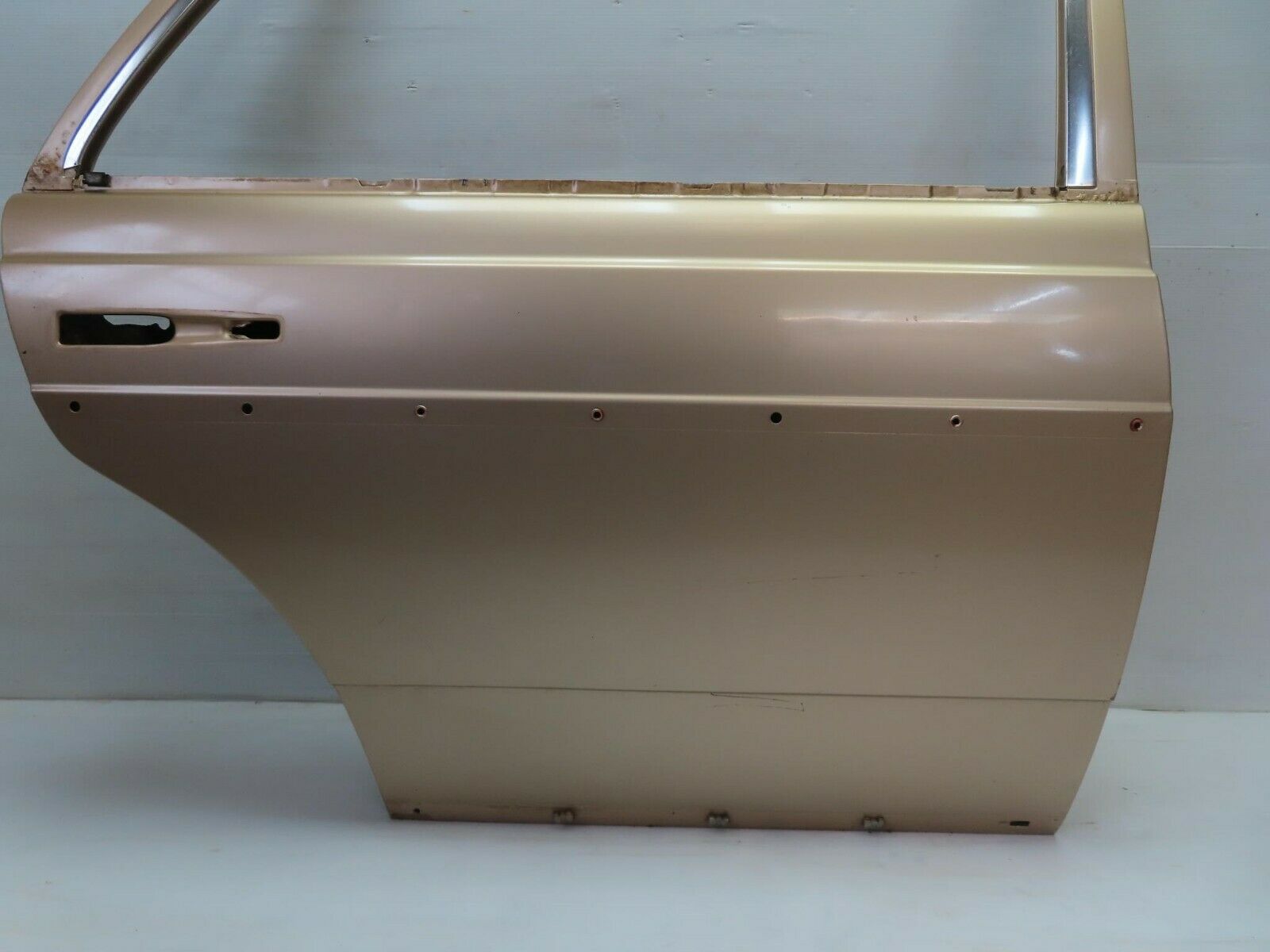 10904 Mercedes-Benz W123 230E Rear Right Door