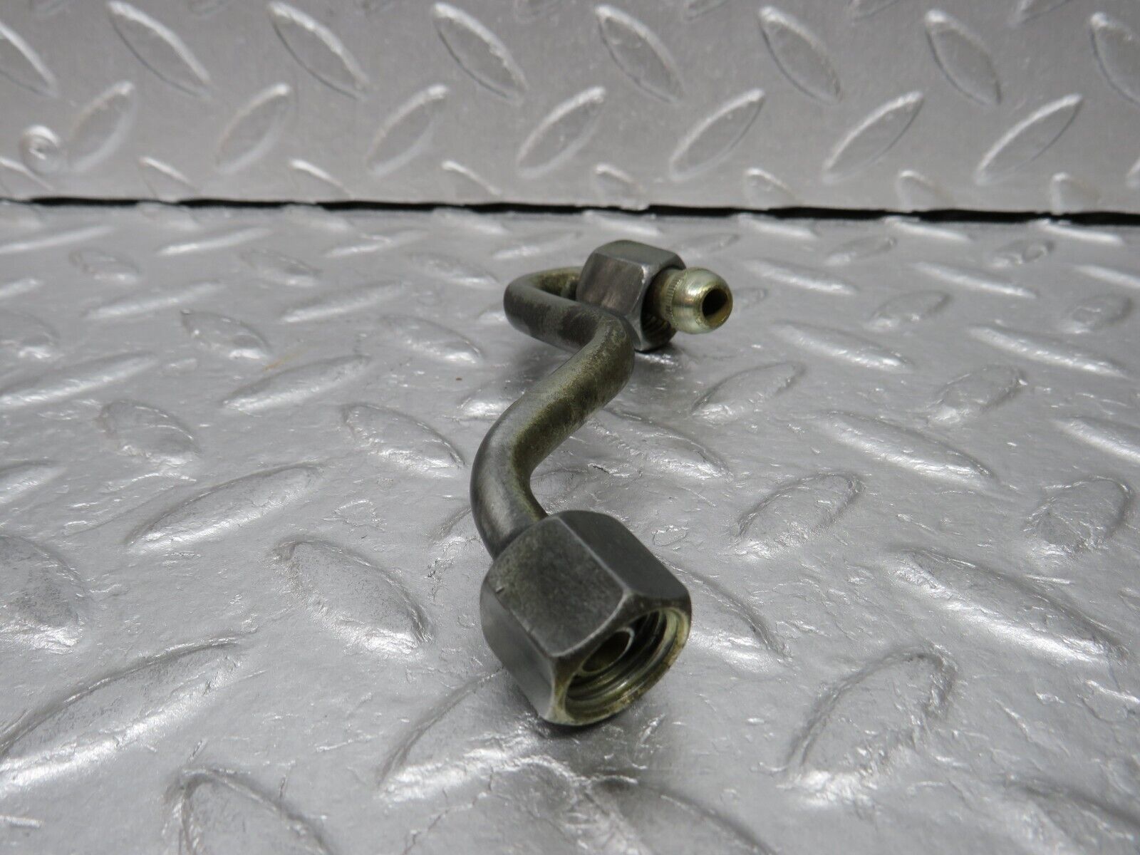 37110 Mercedes-Benz C126 420SEC Coupe Fuel Pipe Line