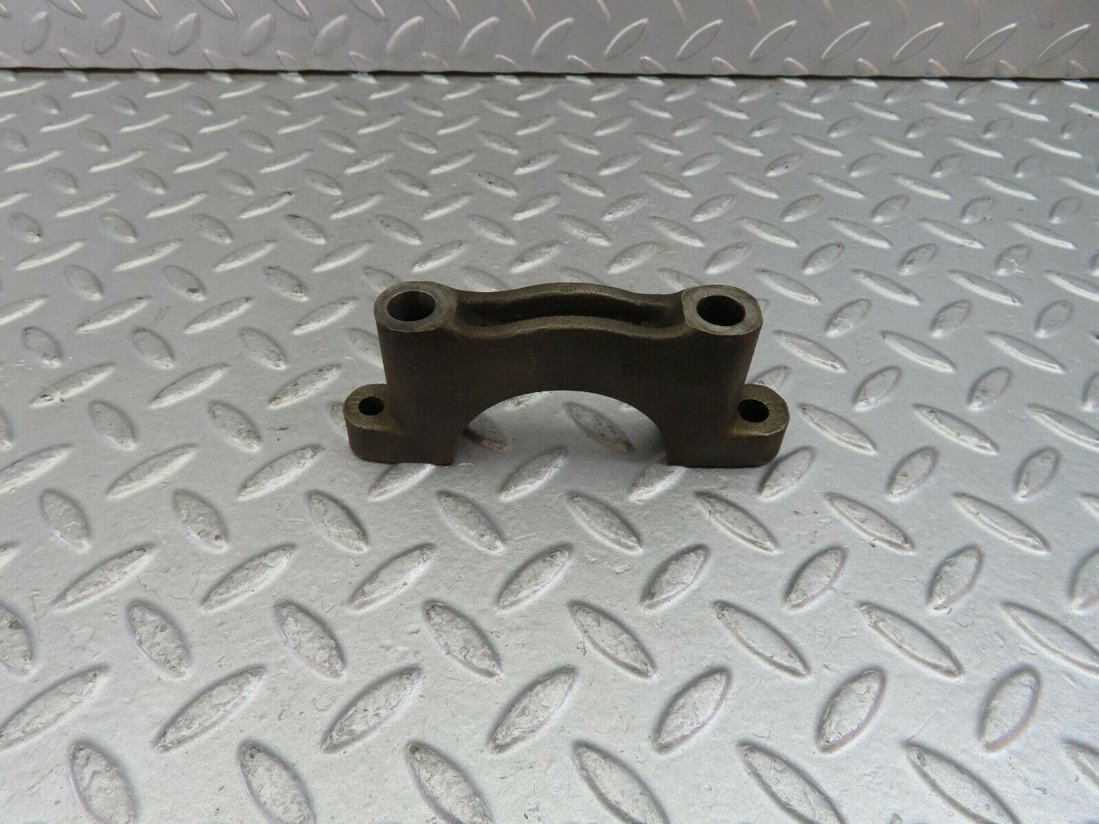 10219 Mercedes-Benz W111 220SE Crankshaft Bearing Holder Block 1800110011