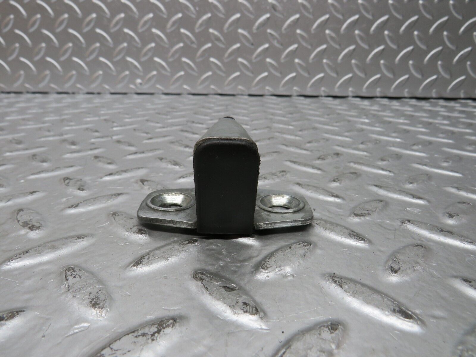 26615 Mercedes-Benz C124 220CE Coupe Door Lock Latch