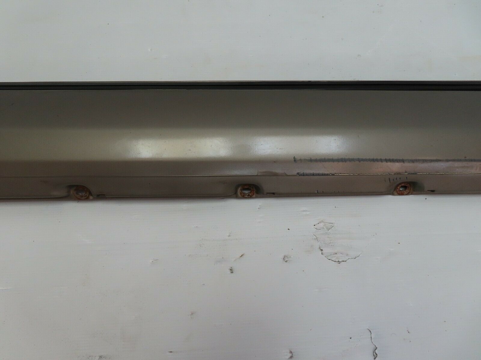 5565 Mercedes-Benz W124 230E Side Skirt Right Side 1246902440