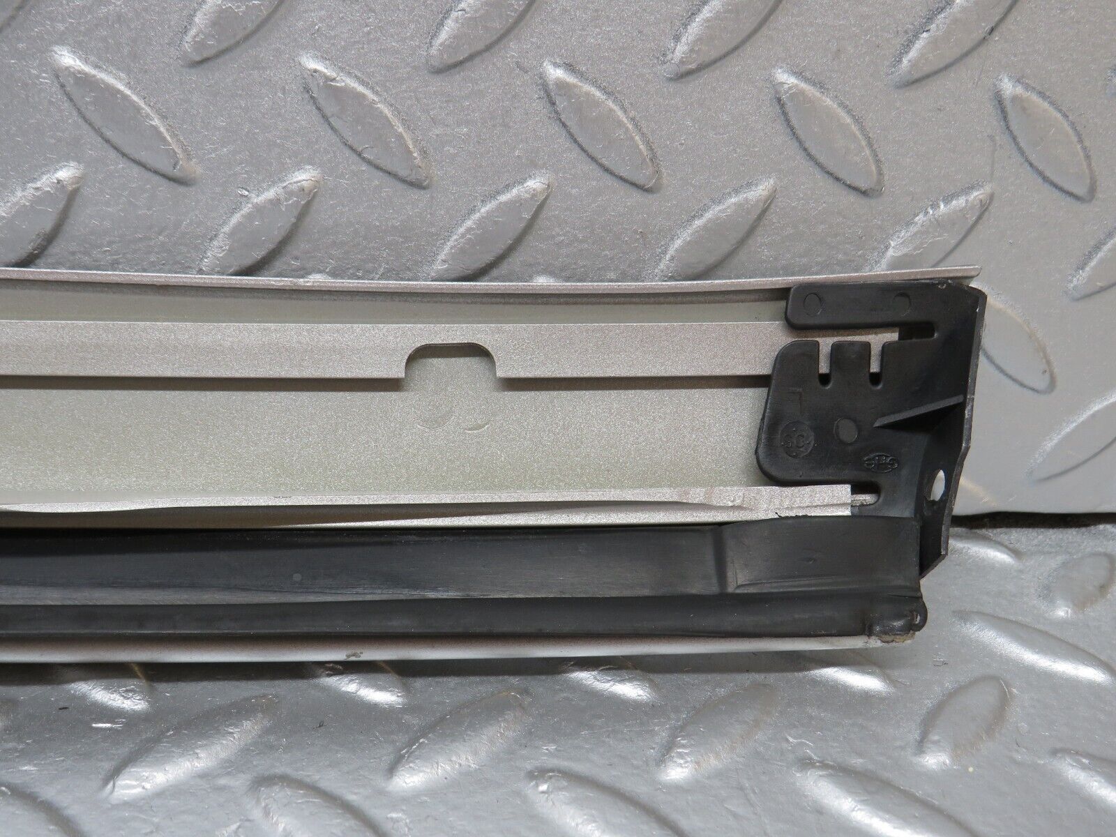 39355 Mercedes-Benz R129 320SL Coupe A Pillar Exterior Cover Trim Left 1296980118 1296980198