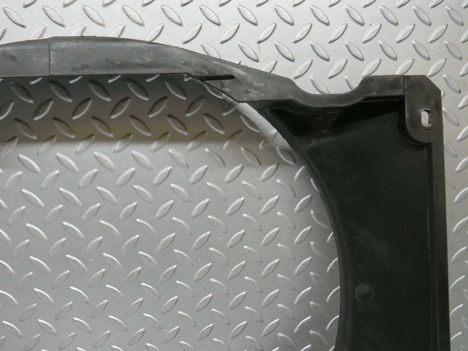 23236 Mercedes-Benz W116 350SE Radiator Fan Shroud Fan Cover 1165050355