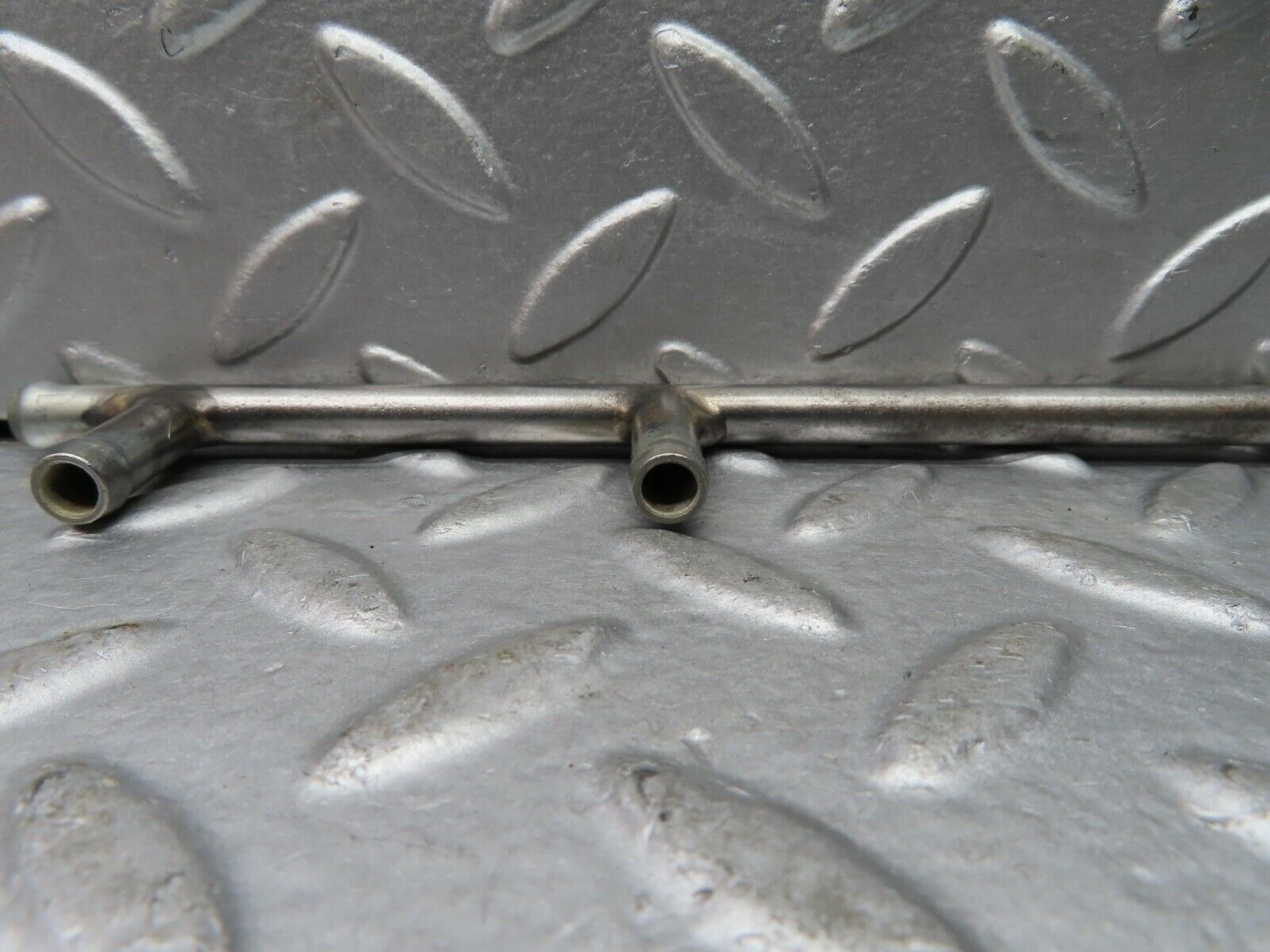 20917 Mercedes-Benz W114 250CE Coupe Fuel Injector Pipe