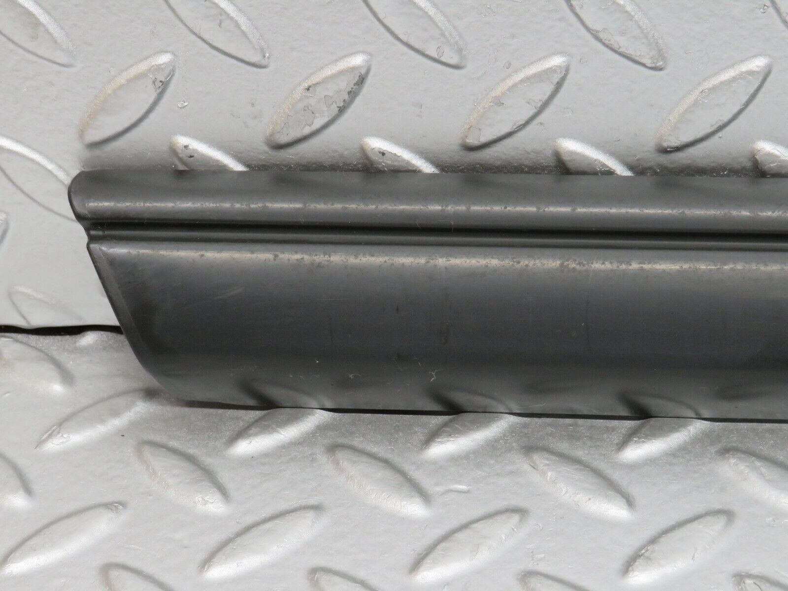 32303 Mercedes-Benz S124 300TE Wagon Rear Right Door Lower Moulding Trim