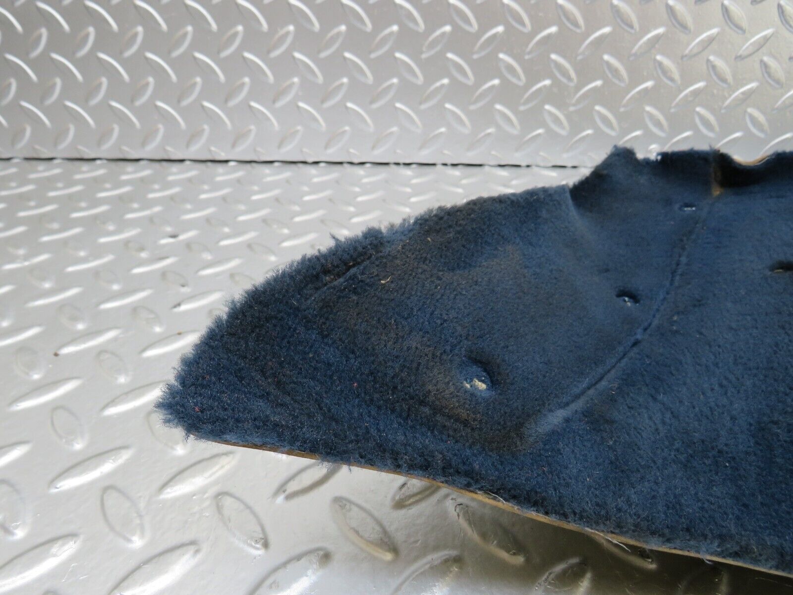 25261 Mercedes-Benz W201 190D Centre Console Carpet Blue Right