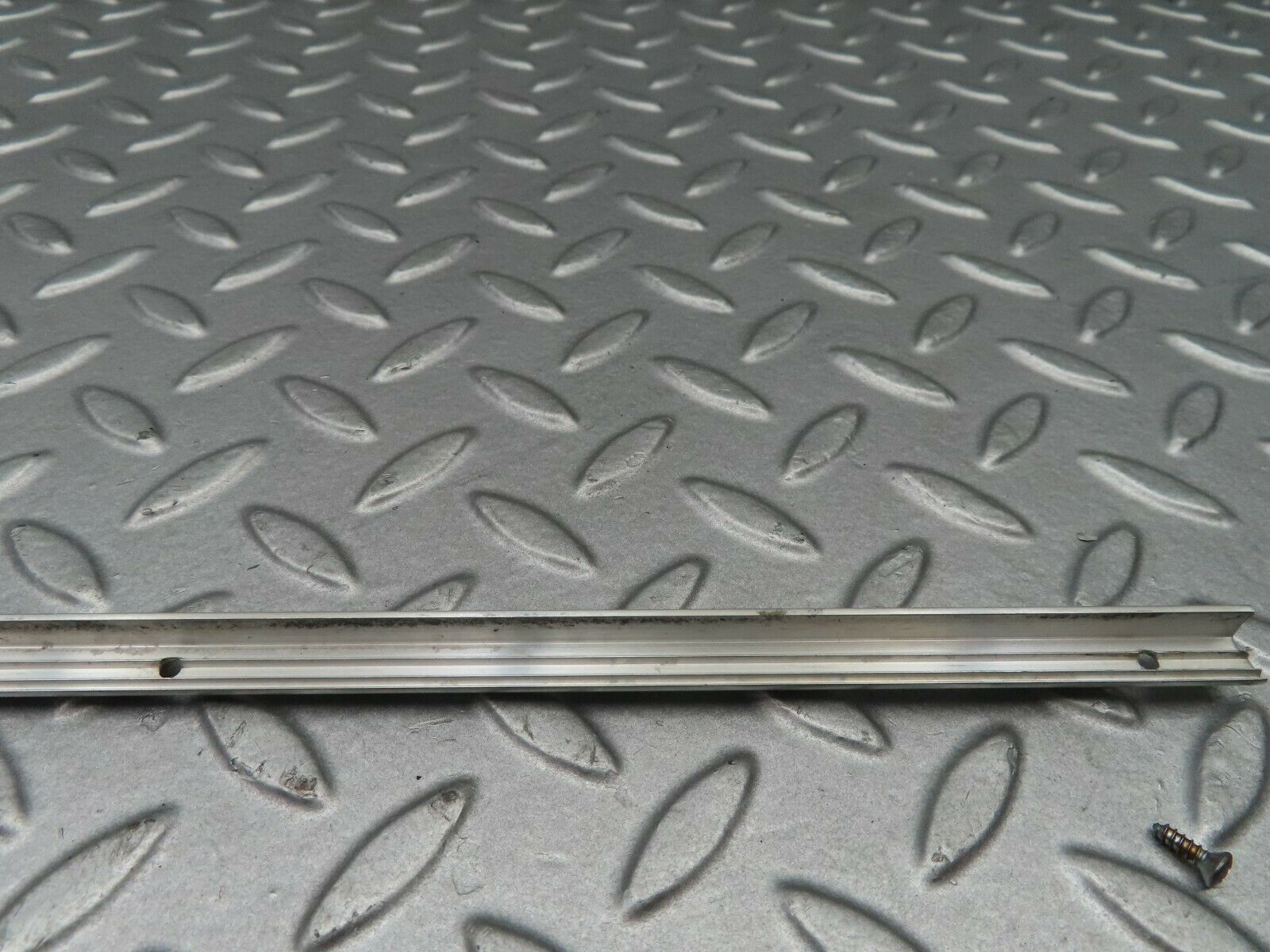 5543 Mercedes-Benz W124 230E Sunroof Trim