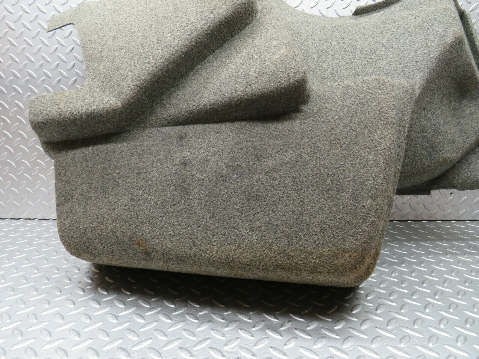 22395 Mercedes-Benz C124 E220 Coupe Trunk Boot Cover Panel Right Side