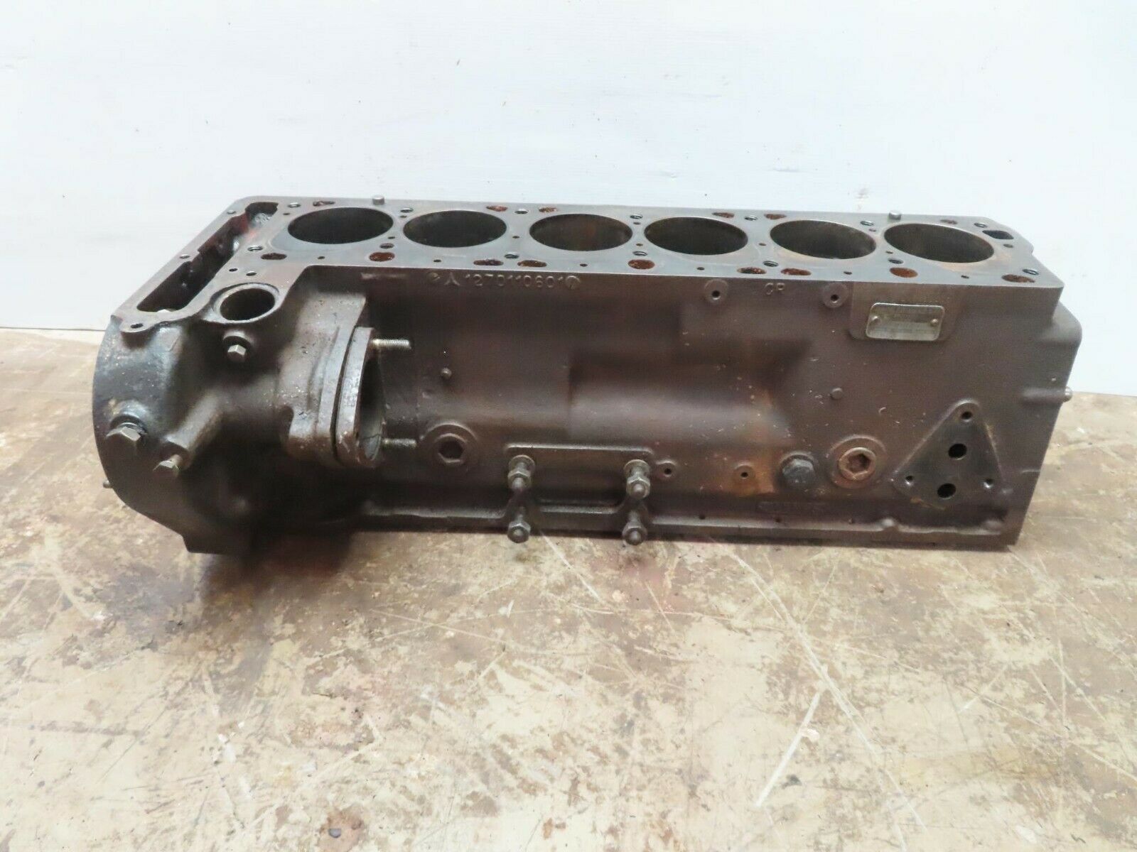 10193 Mercedes-Benz W111 220SE Engine Block 1270110601 M127.982