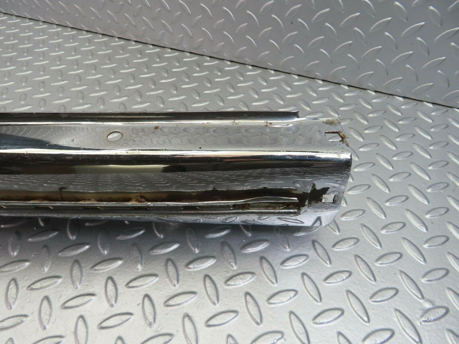 10639 Mercedes-Benz W108 Front Left Bumper Corner