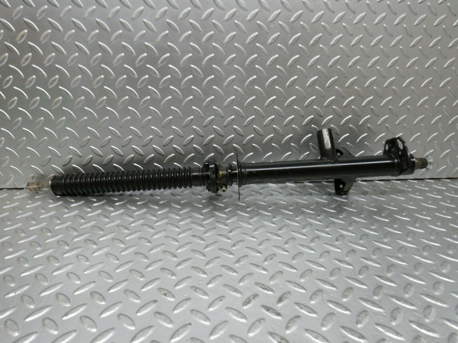 24337 Mercedes-Benz S124 220TE Wagon Steering Column