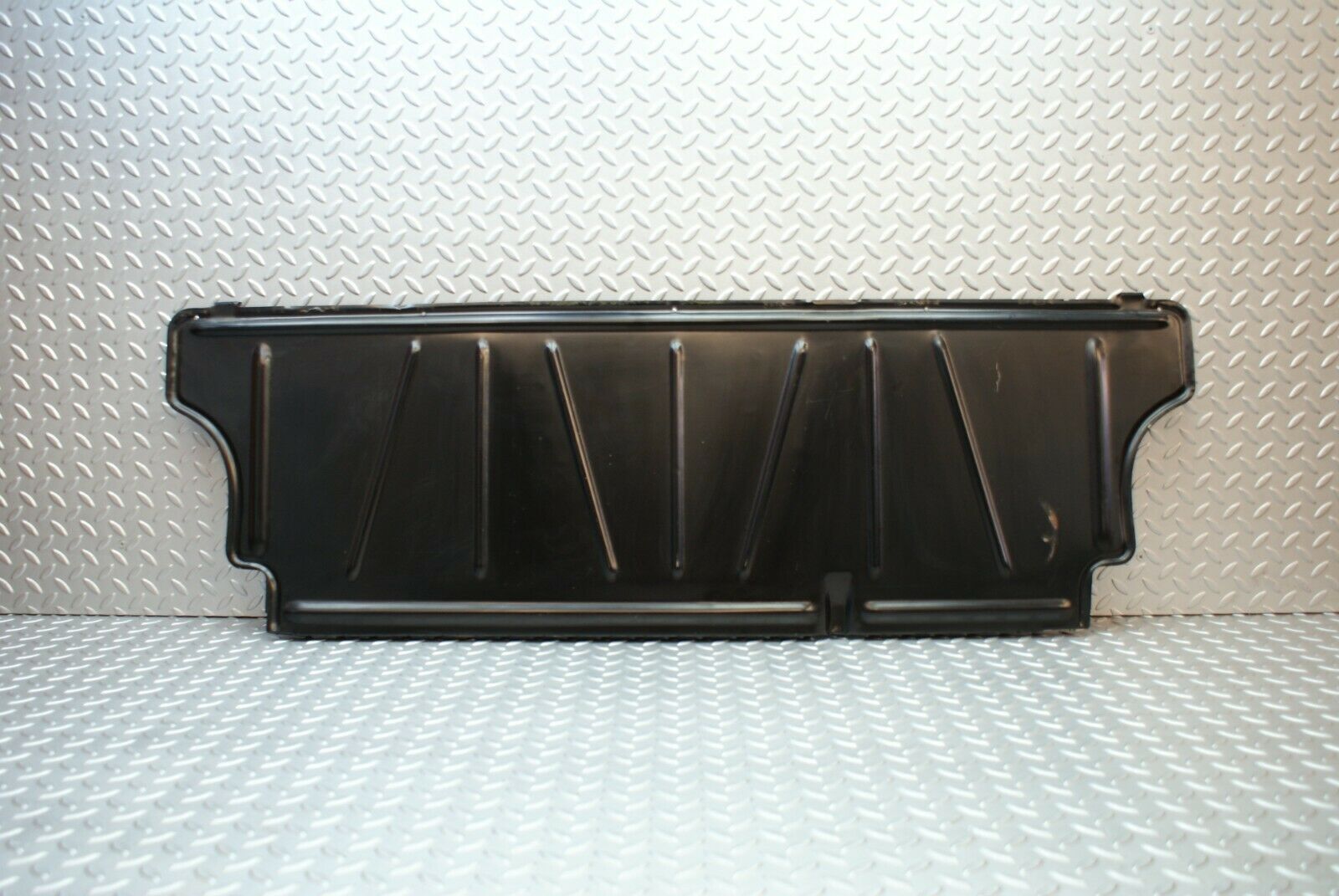 2471 Mercedes-Benz W123 280E Fuel Tank Cover Plate