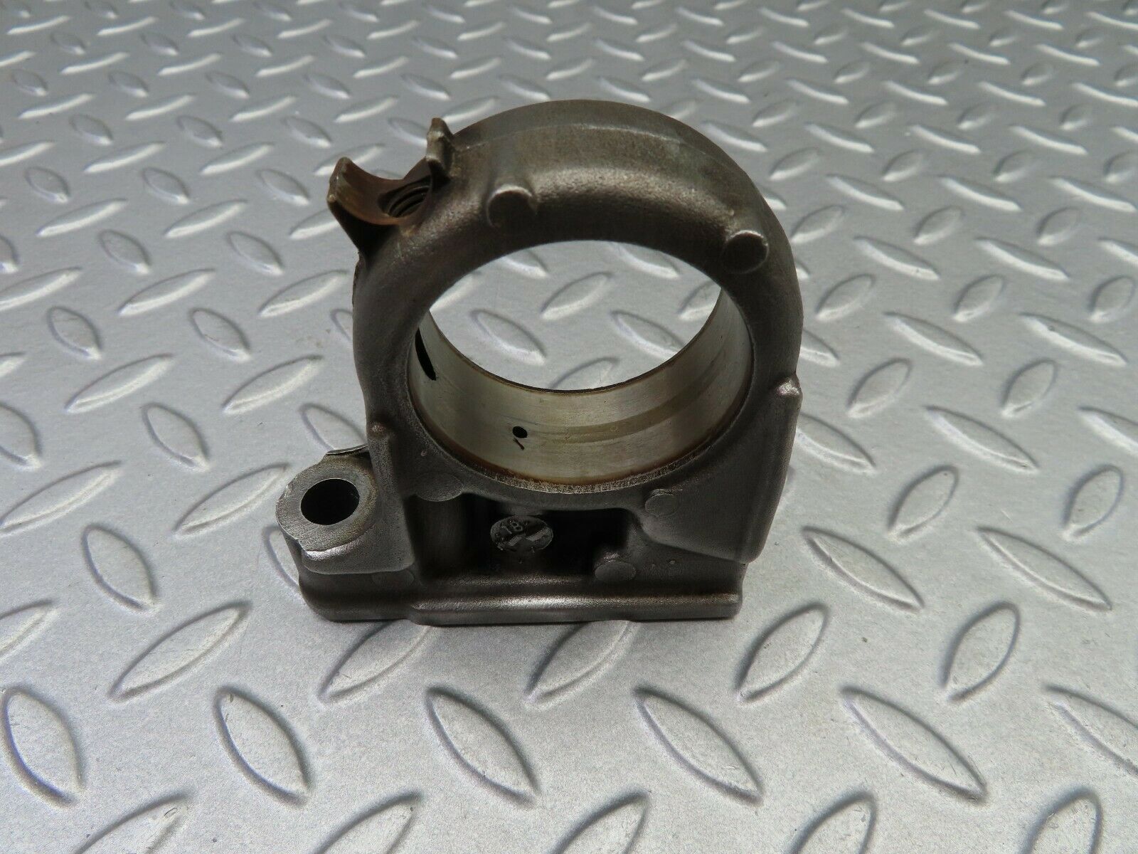 6277 Mercedes-Benz W126 380SE Camshaft Bearing Tower 1160515118