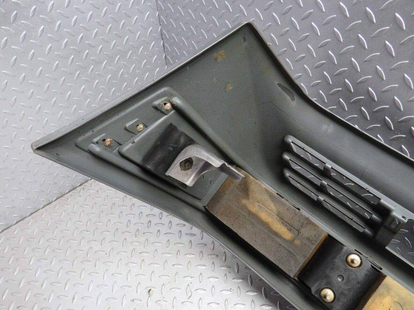 32630 Mercedes-Benz S124 300TE Wagon Front Bumper 1248850825