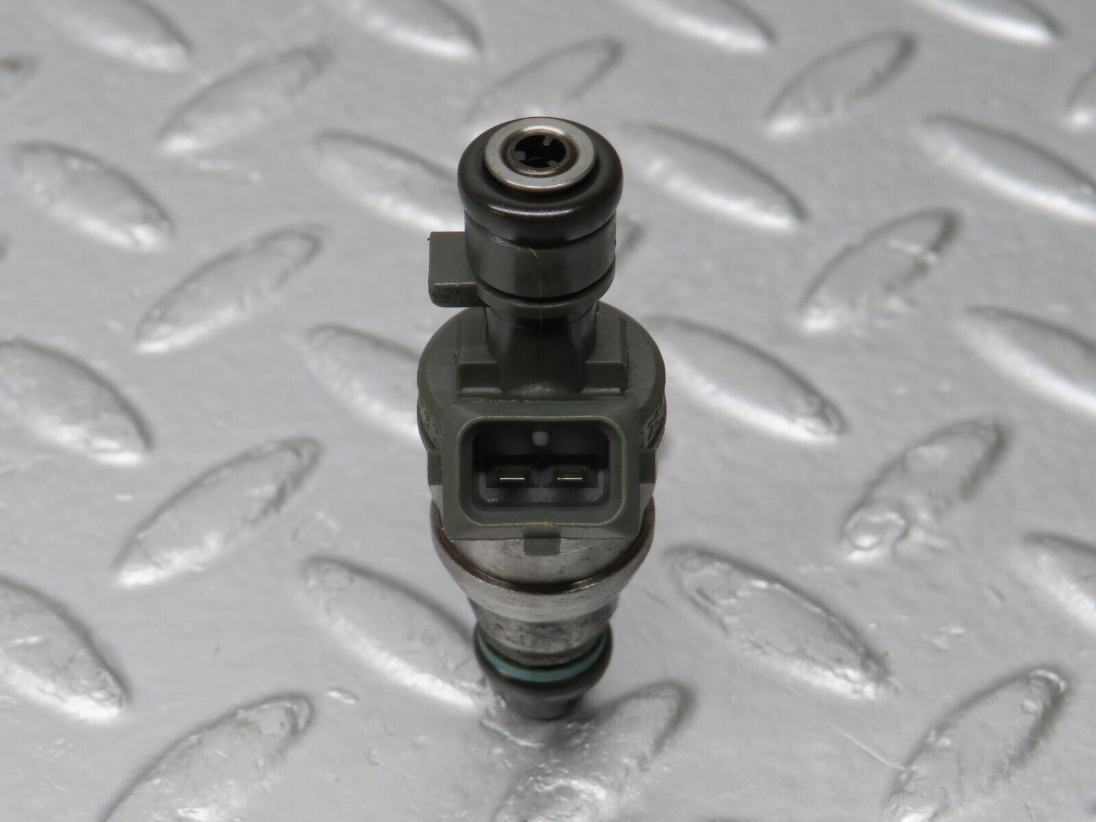 38143 Mercedes-Benz A124 320E Cabriolet Fuel Injector Bosch 0280155209 0000787323