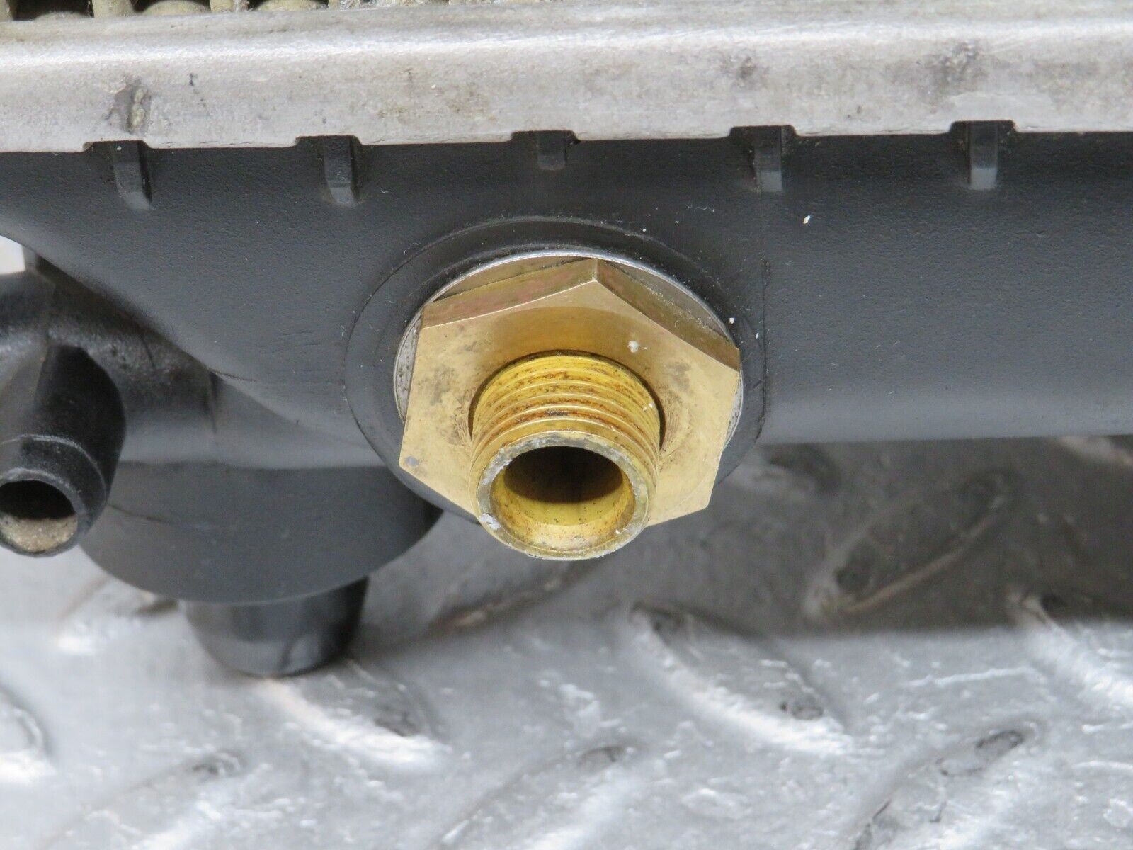 36658 Mercedes-Benz W201 190E 2.0L Coolant Radiator Nissens 62550