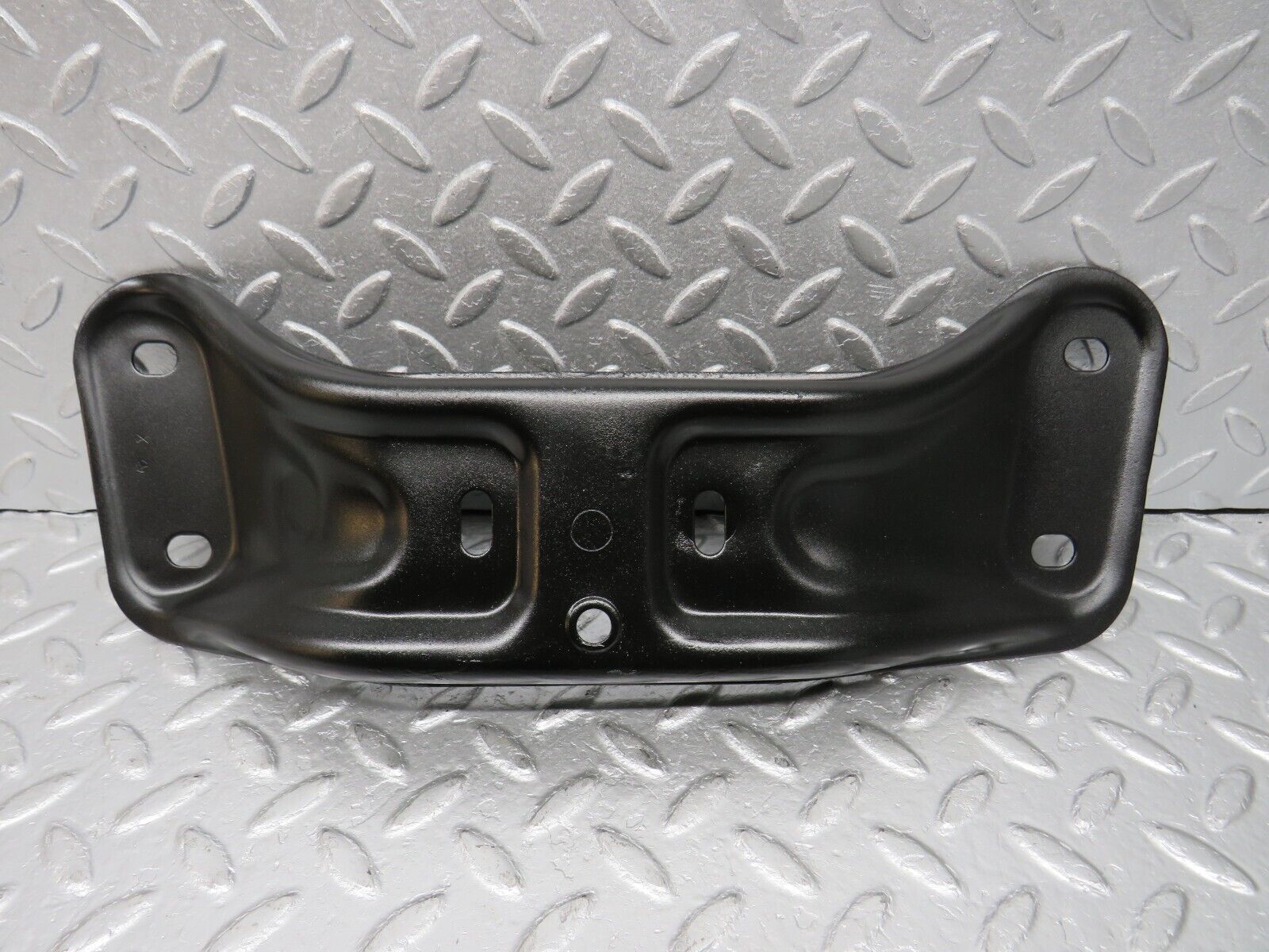 39568 Mercedes-Benz R129 320SL Coupe Gearbox Mount Bracket