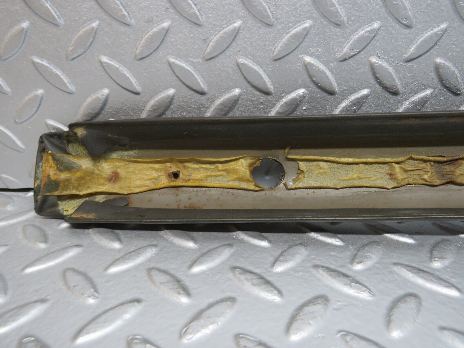 40240 Mercedes-Benz W110 230 B Pillar Cover Right Side