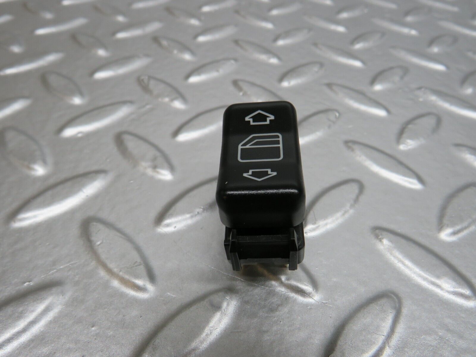 24670 Mercedes-Benz W140 S320 Electric Window Switch Left Side 1408210151