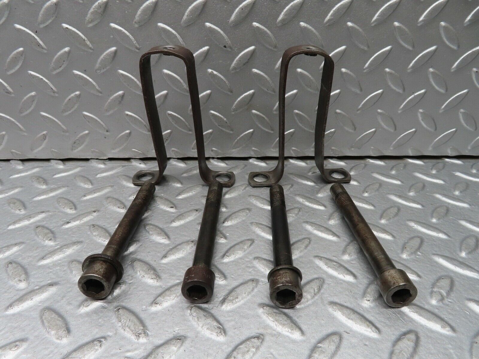 18869 Mercedes-Benz W121 190b Ponton Valve Cover Support