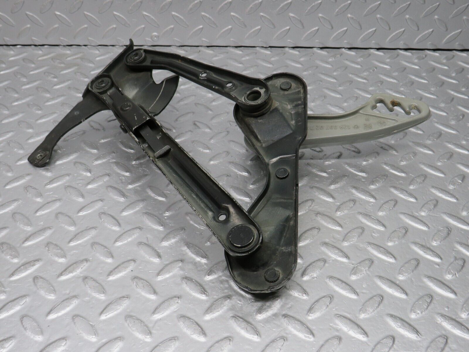 38040 Mercedes-Benz A124 320E Cabriolet Bonnet Hinge Right Side 1298870274