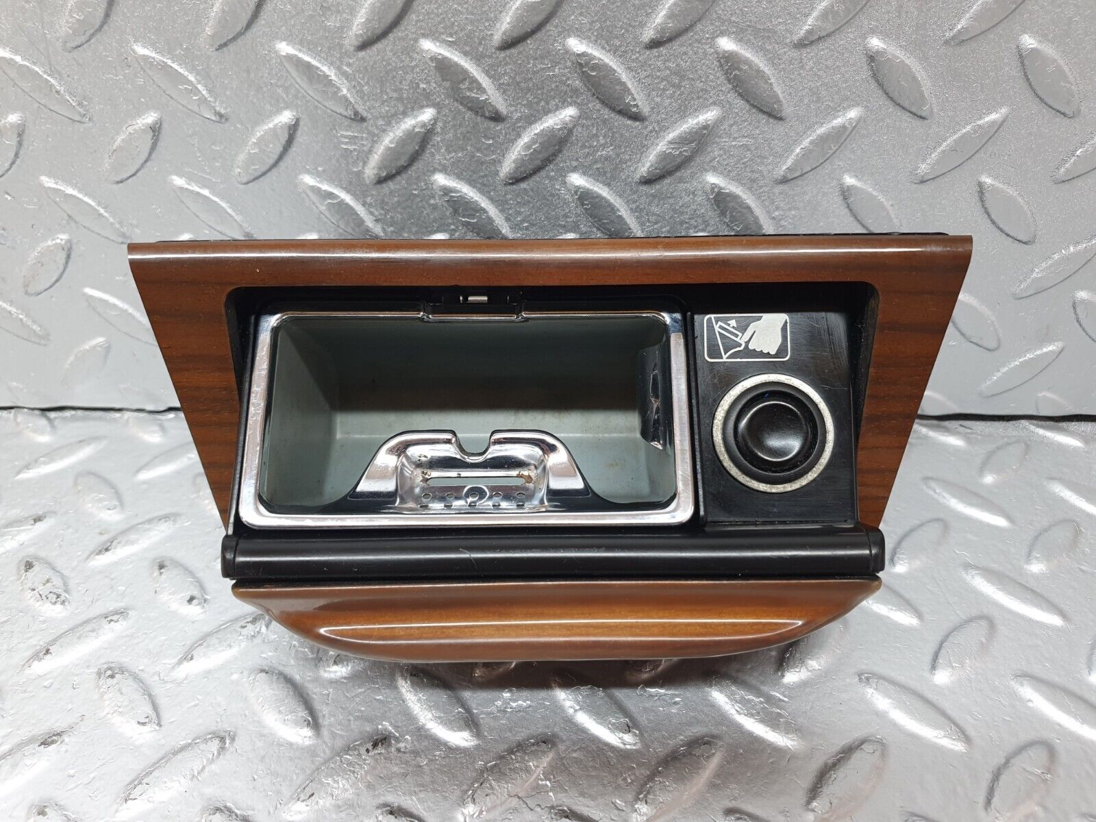41460 Mercedes-Benz W124 200E Centre Console Ashtray Wood Finish