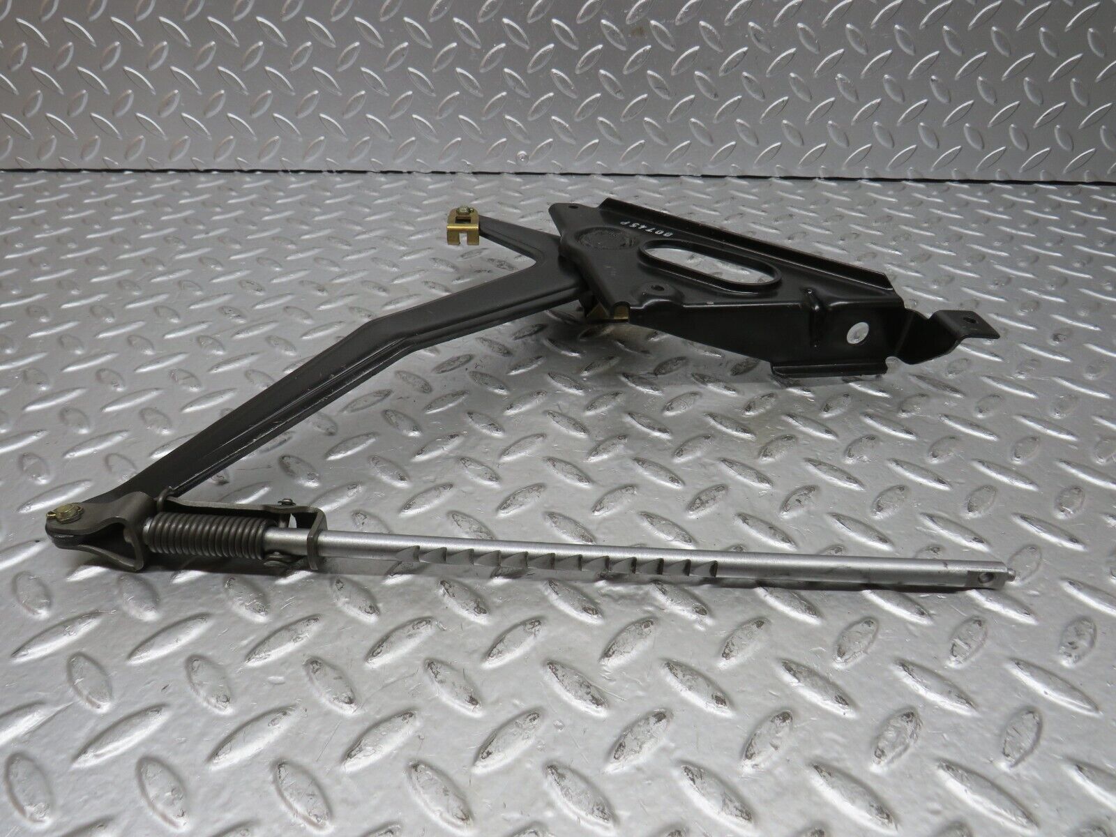 27455 Mercedes-Benz W123 280E Handbrake Regulator