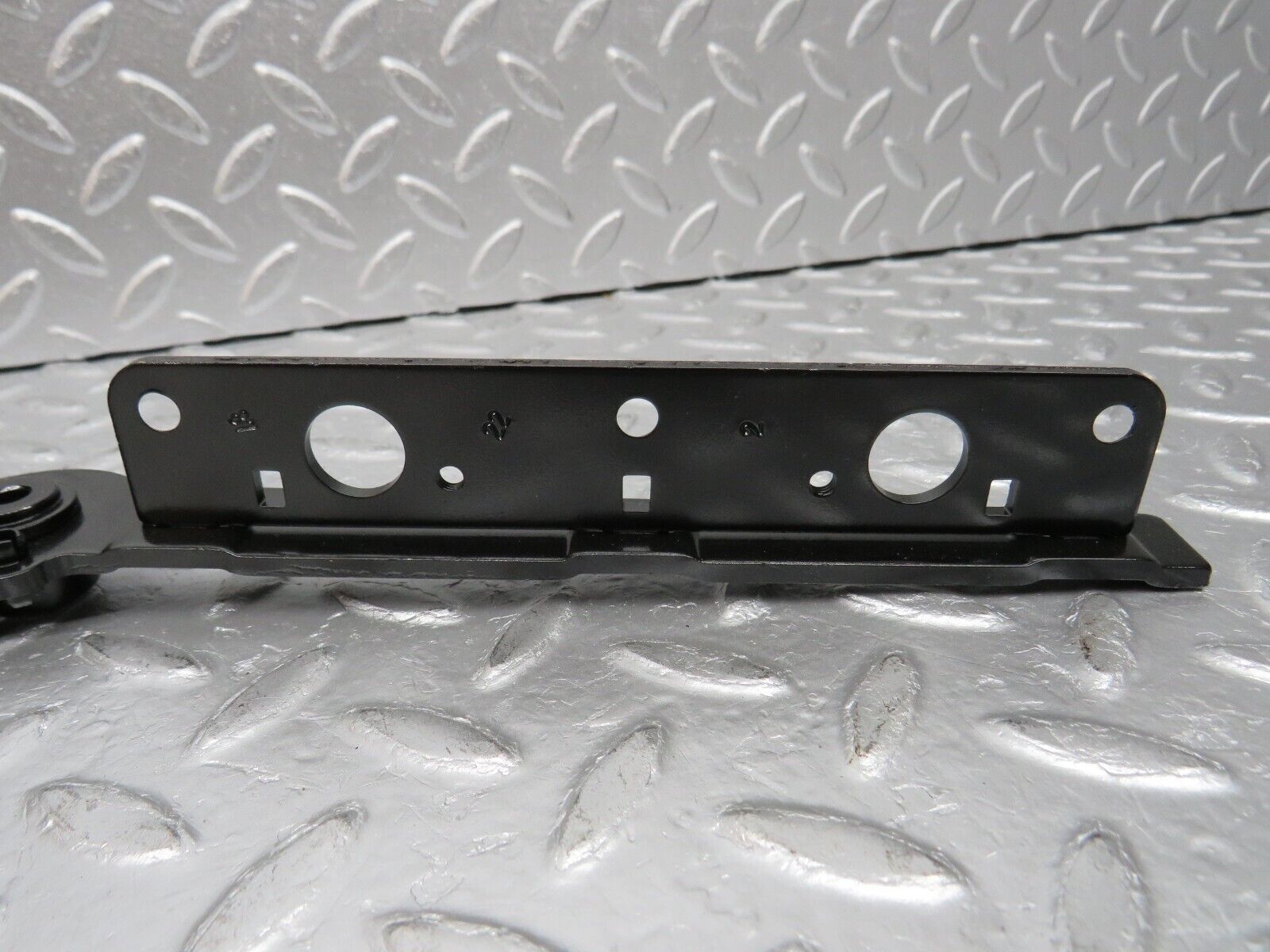 32546 Mercedes-Benz S124 300TE Wagon Trunk Floor Cover Hinge Pair