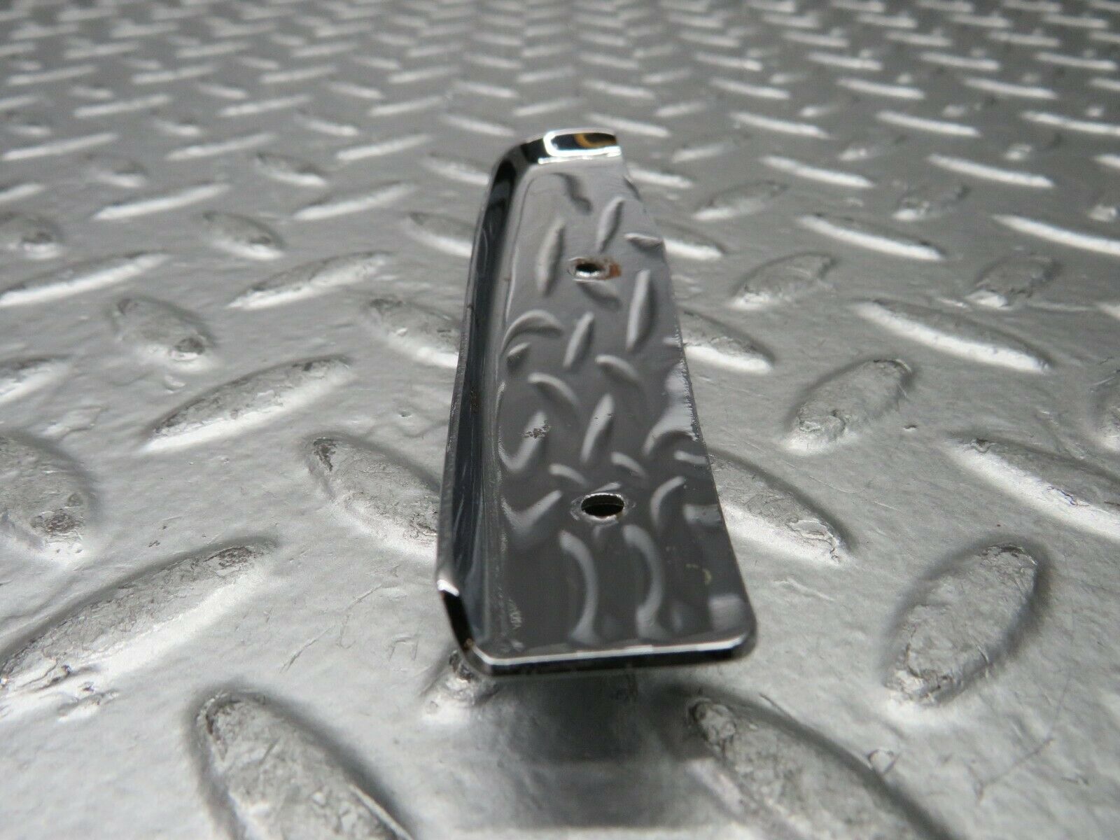 23032 Mercedes-Benz C123 230CE Coupe Right Door Chrome Front Cover