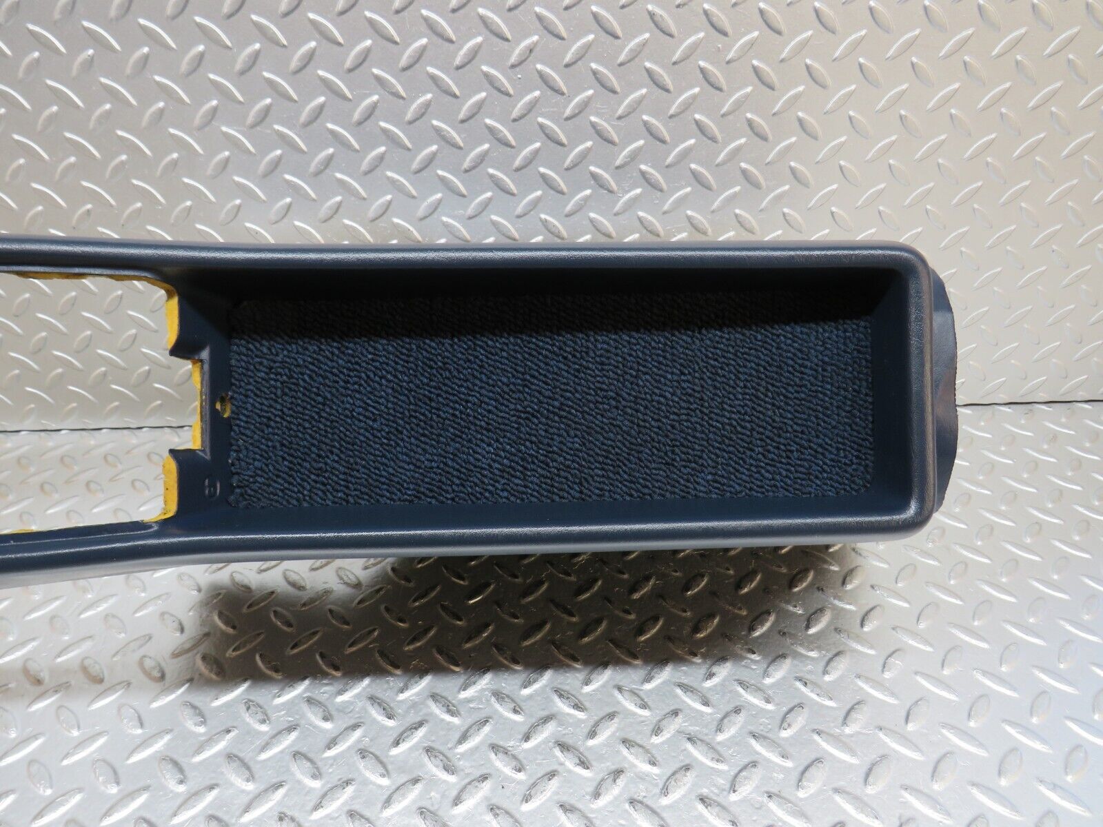 31925 Mercedes-Benz W123 230E Centre Console Blue