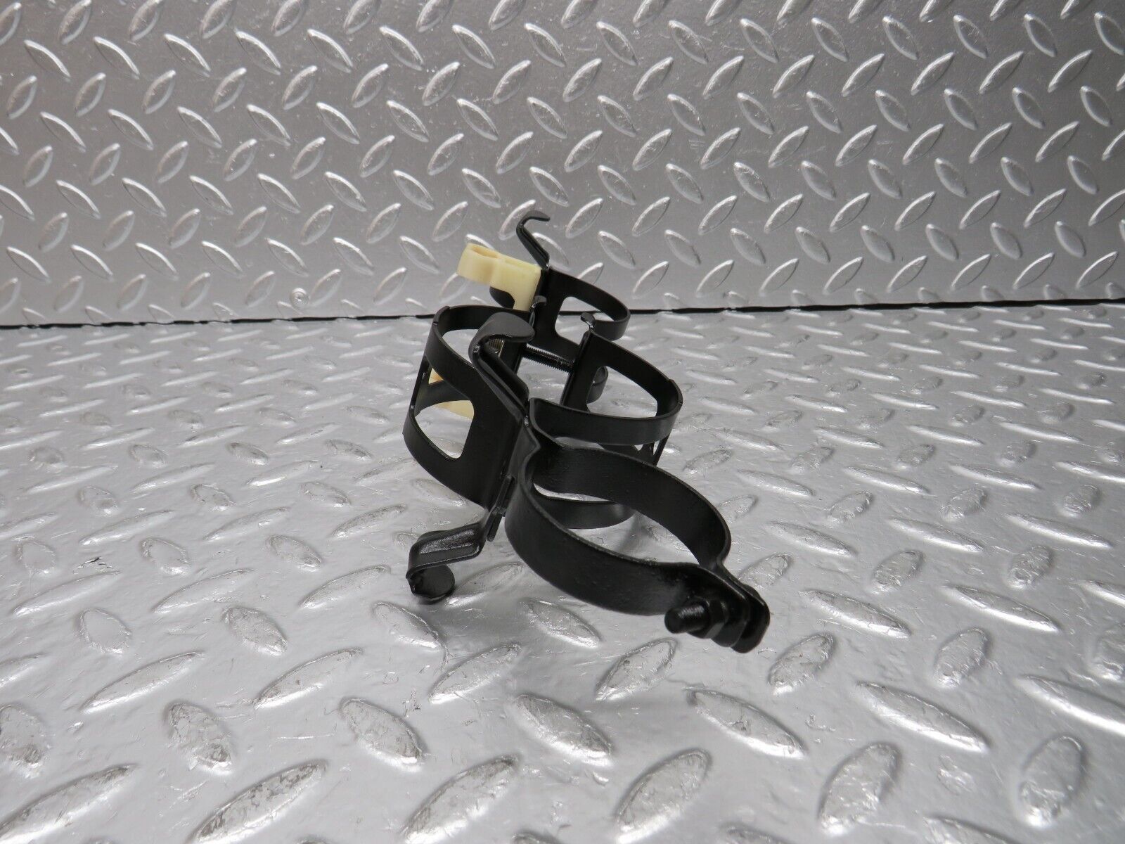 30384 Mercedes-Benz W124 230E Fuel Pump Fuel Filter Bracket Holder