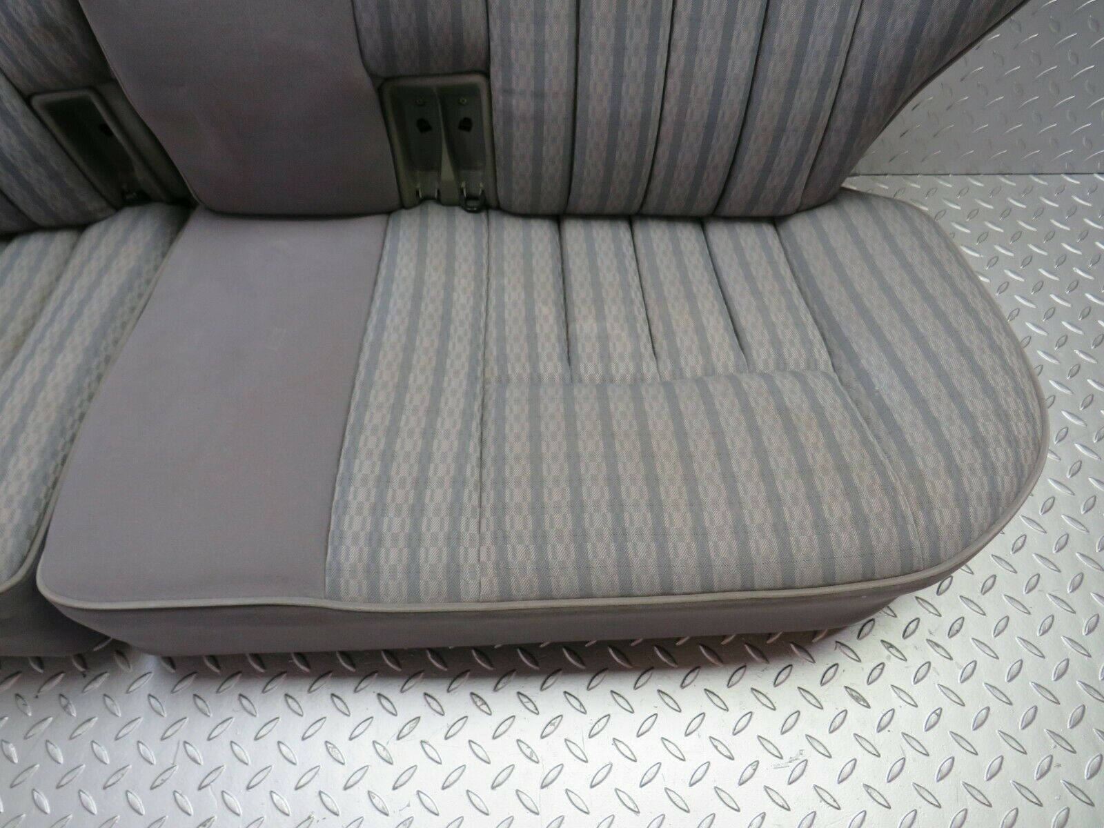 24372 Mercedes-Benz S124 220TE Wagon Rear Seat